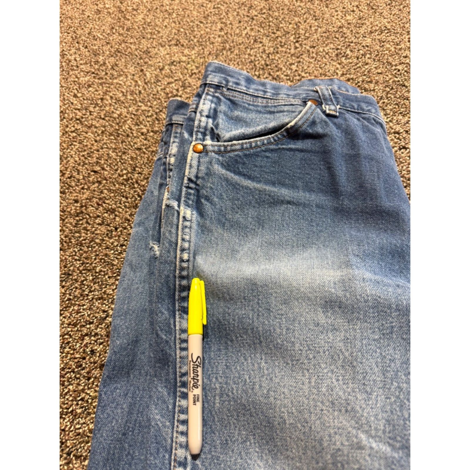 Wrangler Wrangler 936 Jeans 38 Blue Denim Bootcut Distressed 38x29 Men Pan 5-Pocket Wrangler 936 Bootcut Jeans Size 38 Mens Regular Blue Denim Distressed Jeans Size US 38 / EU 54 - 3 Thumbnail