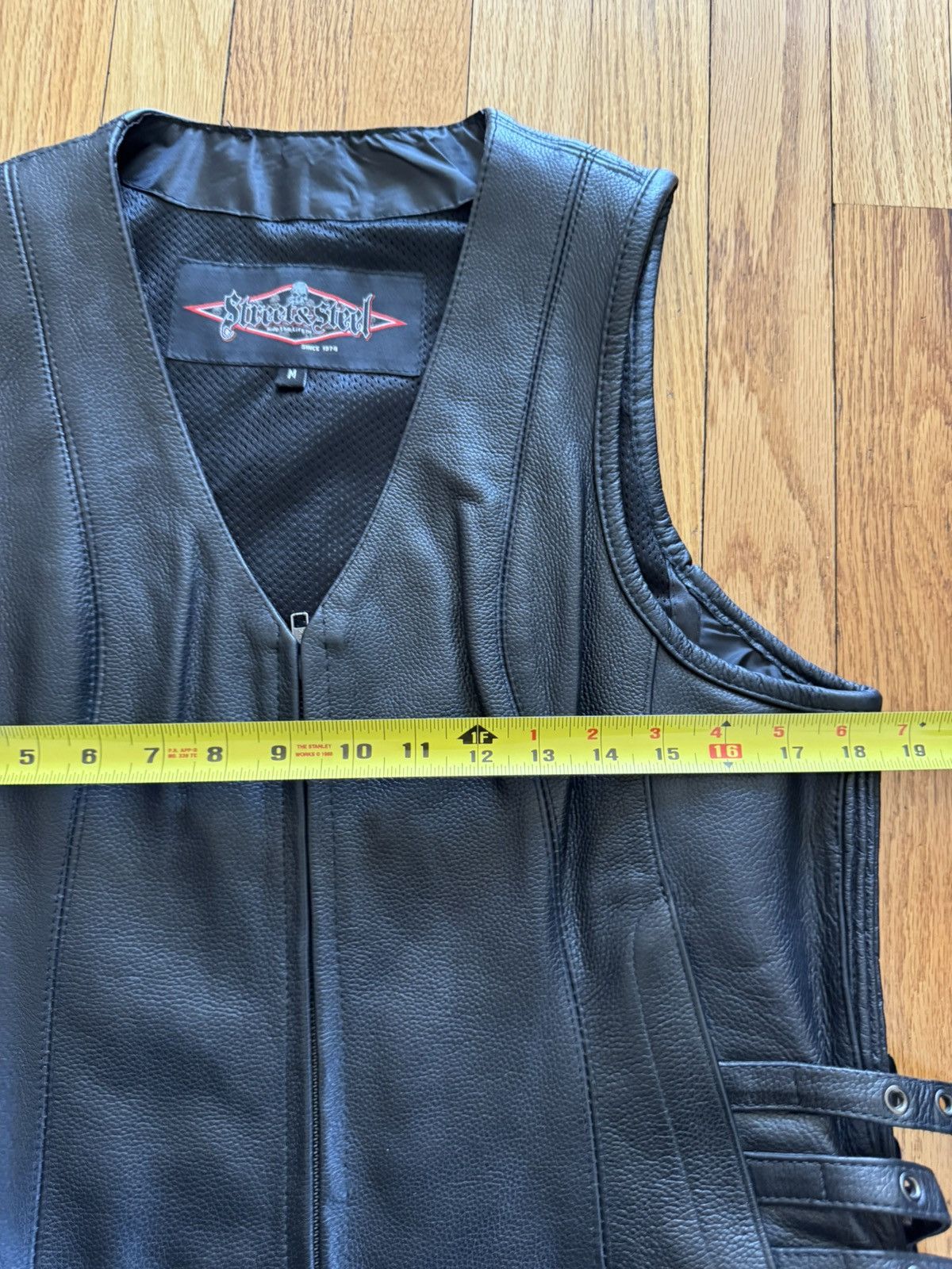 Vintage Vintage Leather Motorcycle Vest Chrome Hearts Style Size US M / EU 48-50 / 2 - 7 Thumbnail
