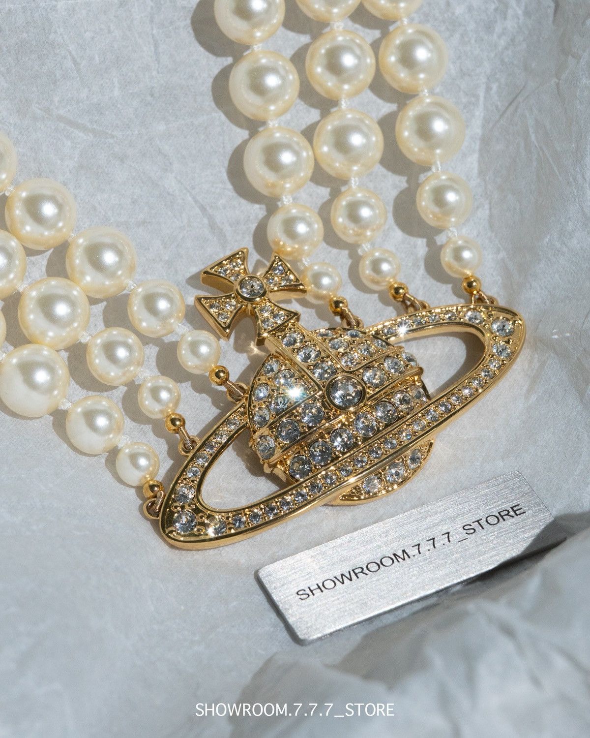 Vivienne Westwood Vivienne Westwood Three-Row Pearl Bas Relief Choker Size ONE SIZE - 1 Thumbnail