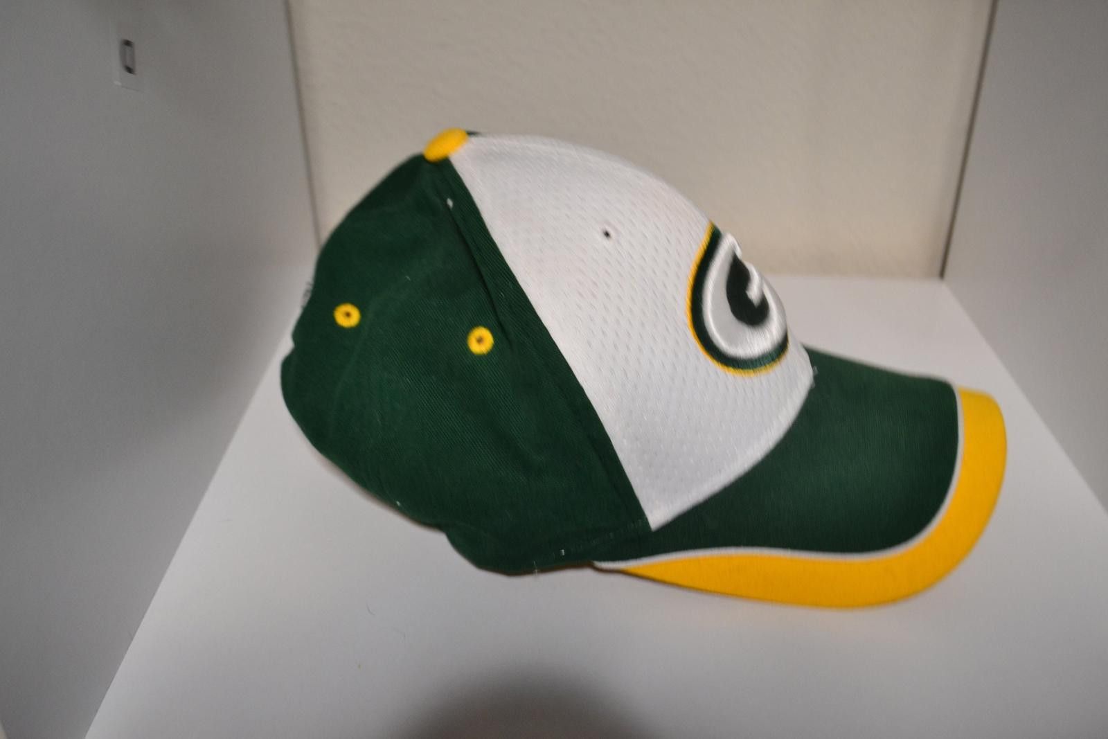 Reebok Vintage Green Bay Packers NFL Adjustable Hat Size ONE SIZE - 4 Thumbnail