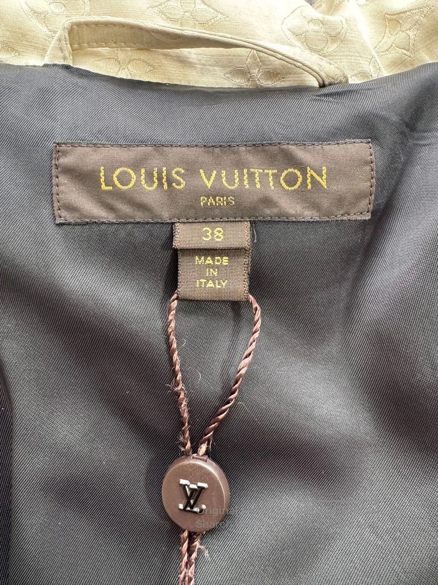 Louis Vuitton Louis Vuitton Beige All-Over Print Down Jacket. Size S / US 4 / IT 40 - 3 Thumbnail