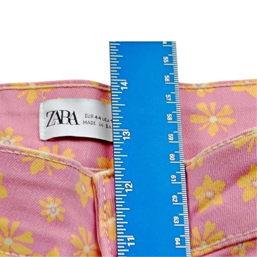 Zara Zara Floral Printed High Rise Flared Crop Jean Sz 12 Flower Size 34" / US 12 / IT 48 - 8 Thumbnail