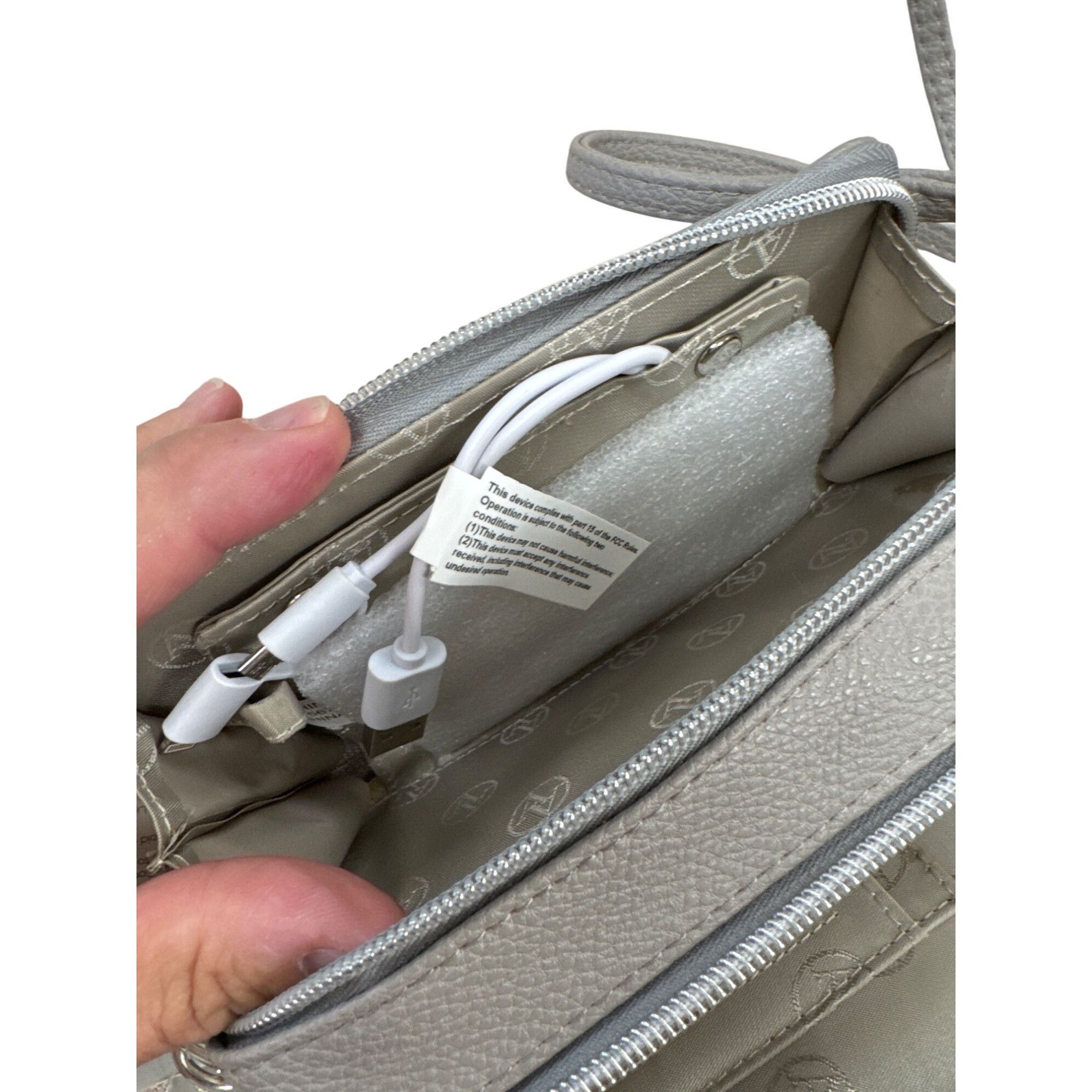 Designer Adrienne Vittadini Studio Womens Gray Charging USB Wallet SK Size ONE SIZE - 11 Thumbnail
