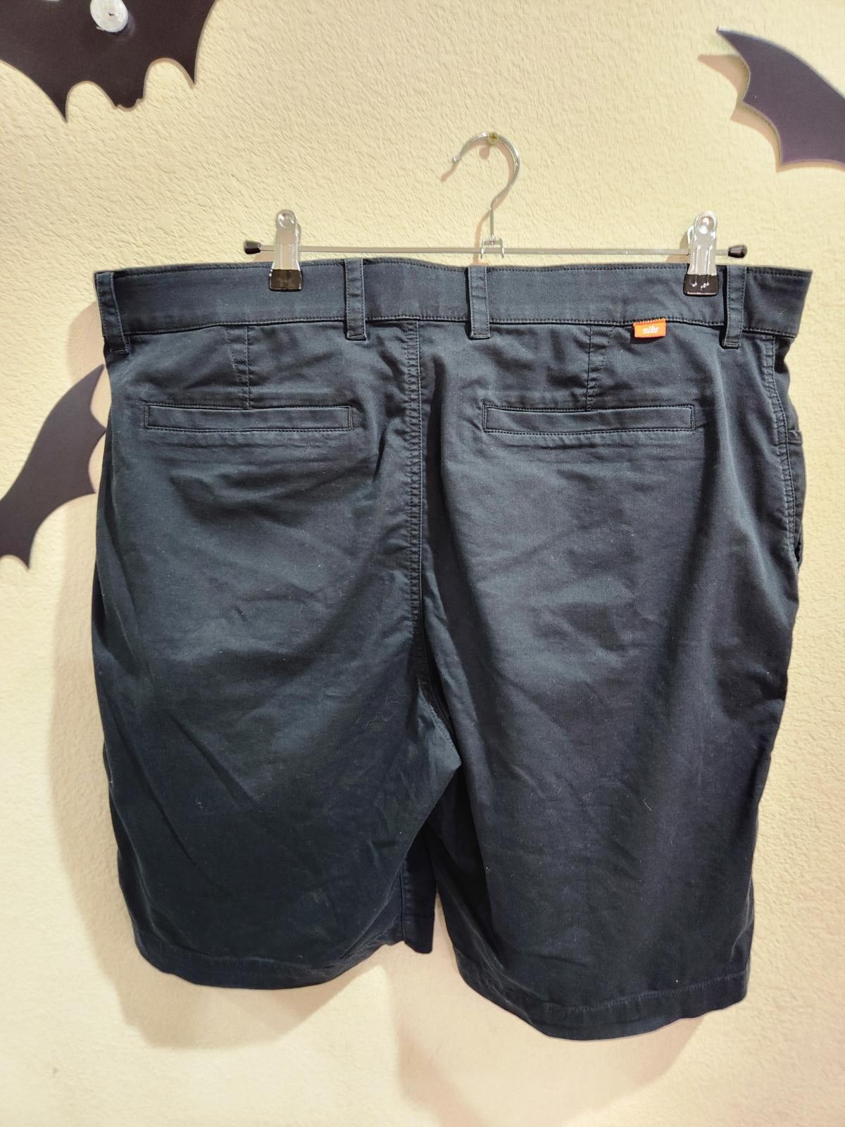 Nike Nike Dri-Fit UV UPF40+ Chino Golf Shorts Men 38 Black Size US 32 / EU 48 - 3 Thumbnail