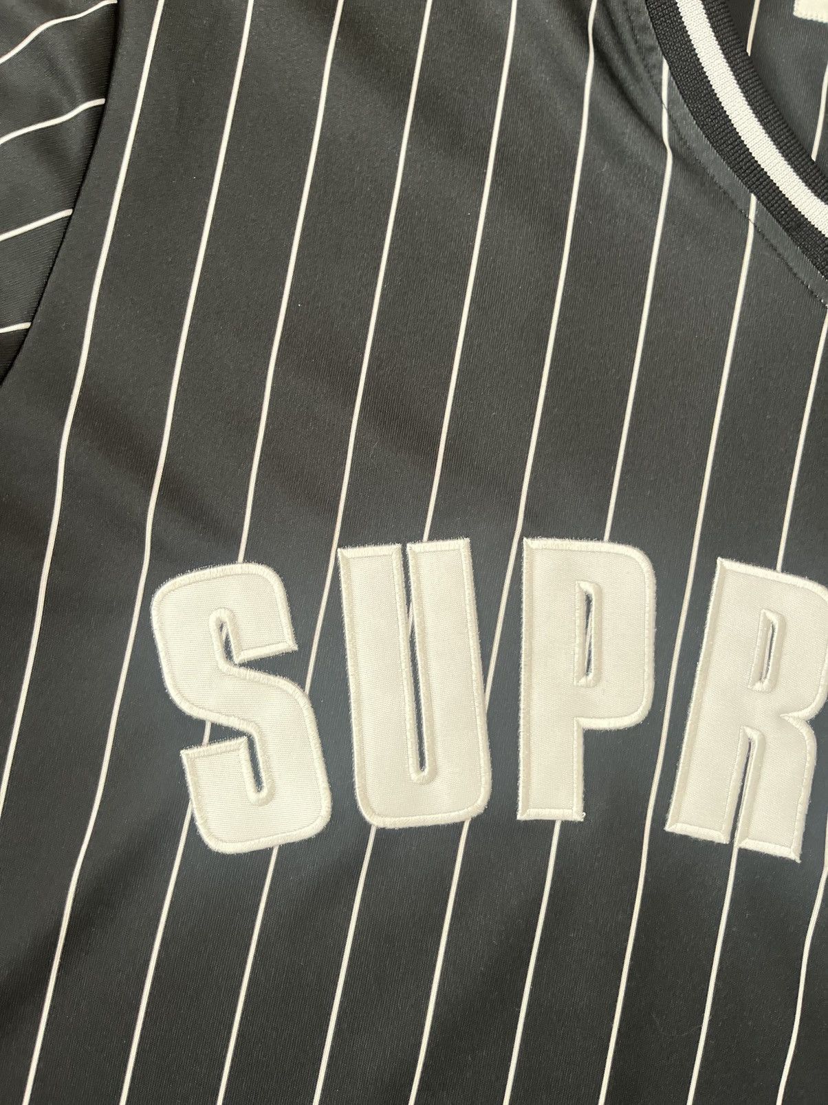 Supreme Supreme Pinstripe Baseball Jersey Size US XL / EU 56 / 4 - 9 Thumbnail