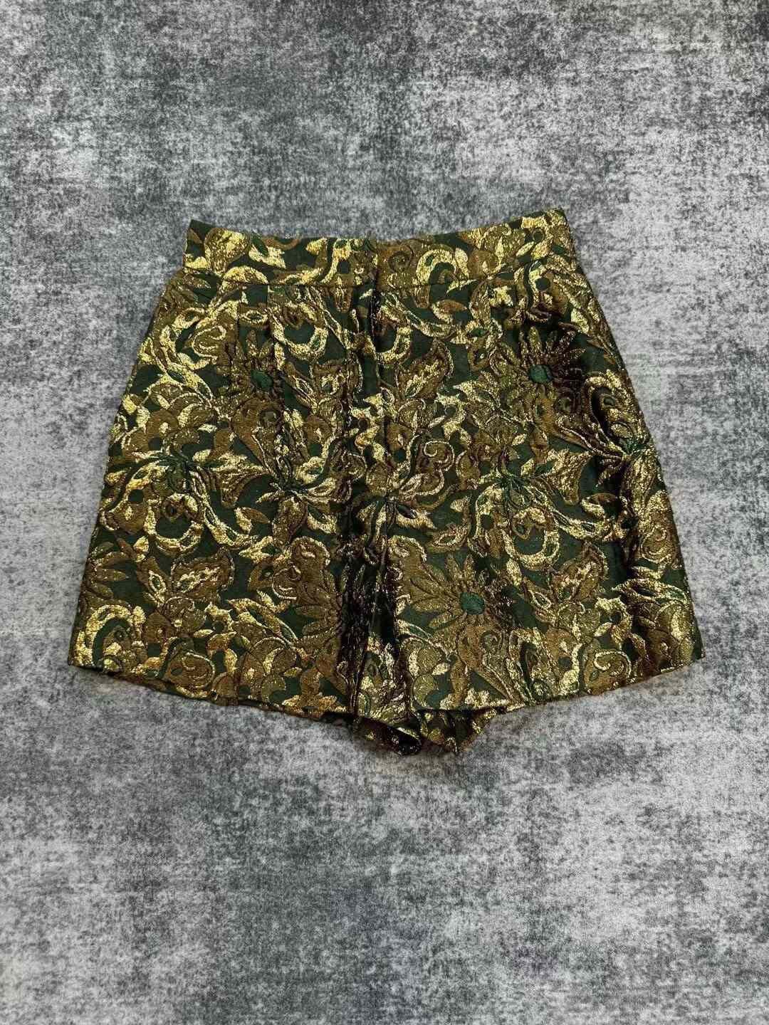 Dolce & Gabbana Dolce & Gabbana Intricate Embossed Shorts Size US 27 - 1 Thumbnail