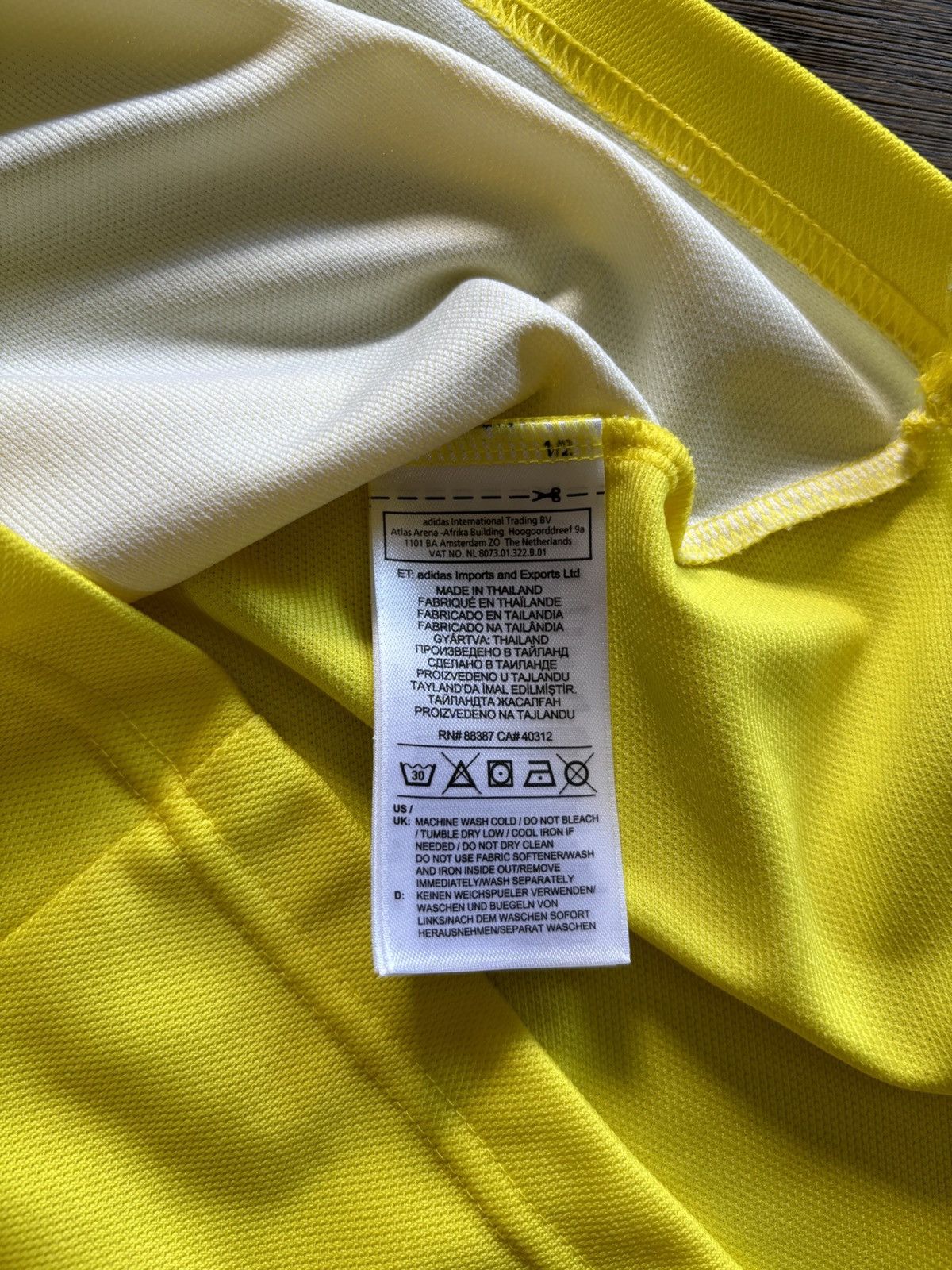 Adidas Colombia 2018 Adidas Home Kit Size US S / EU 44-46 / 1 - 11 Thumbnail