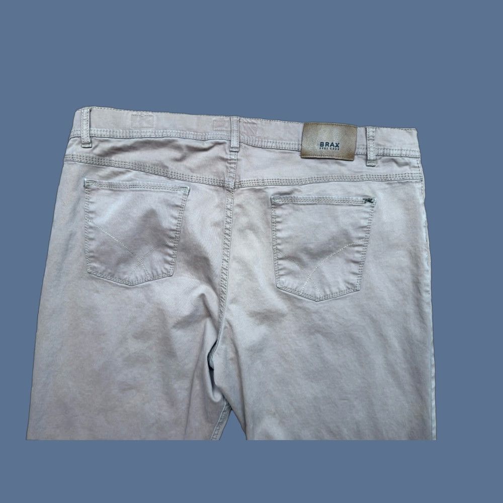 BRAX Brax Cooper Mens Feel Good Ultralight Flat Front Pants Khakis 40 Regular Brown 5-Pocket Inseam 30 Mens Size US 40 / EU 56 - 1 Thumbnail