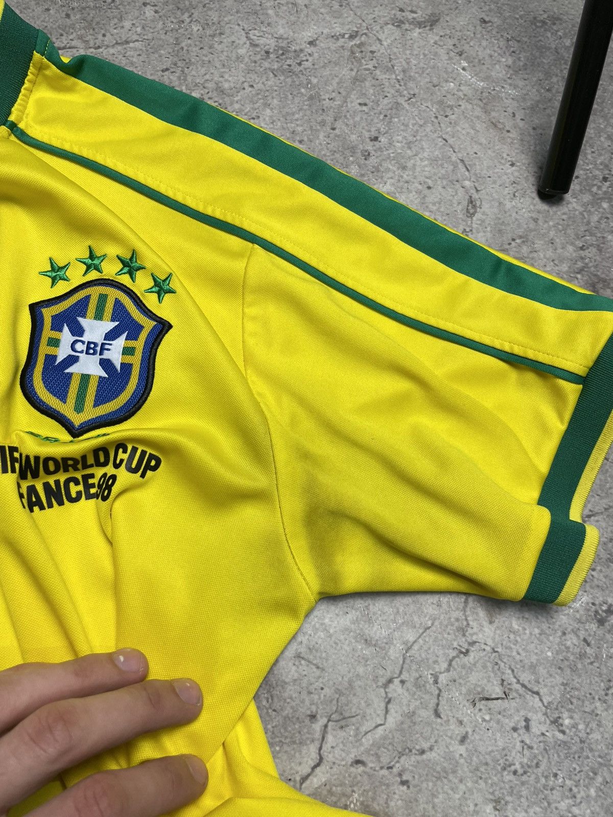 Nike Ronaldo Brazil 1998 WORLD CUP Home Nike Soccer Jersey L Size US L / EU 52-54 / 3 - 5 Thumbnail