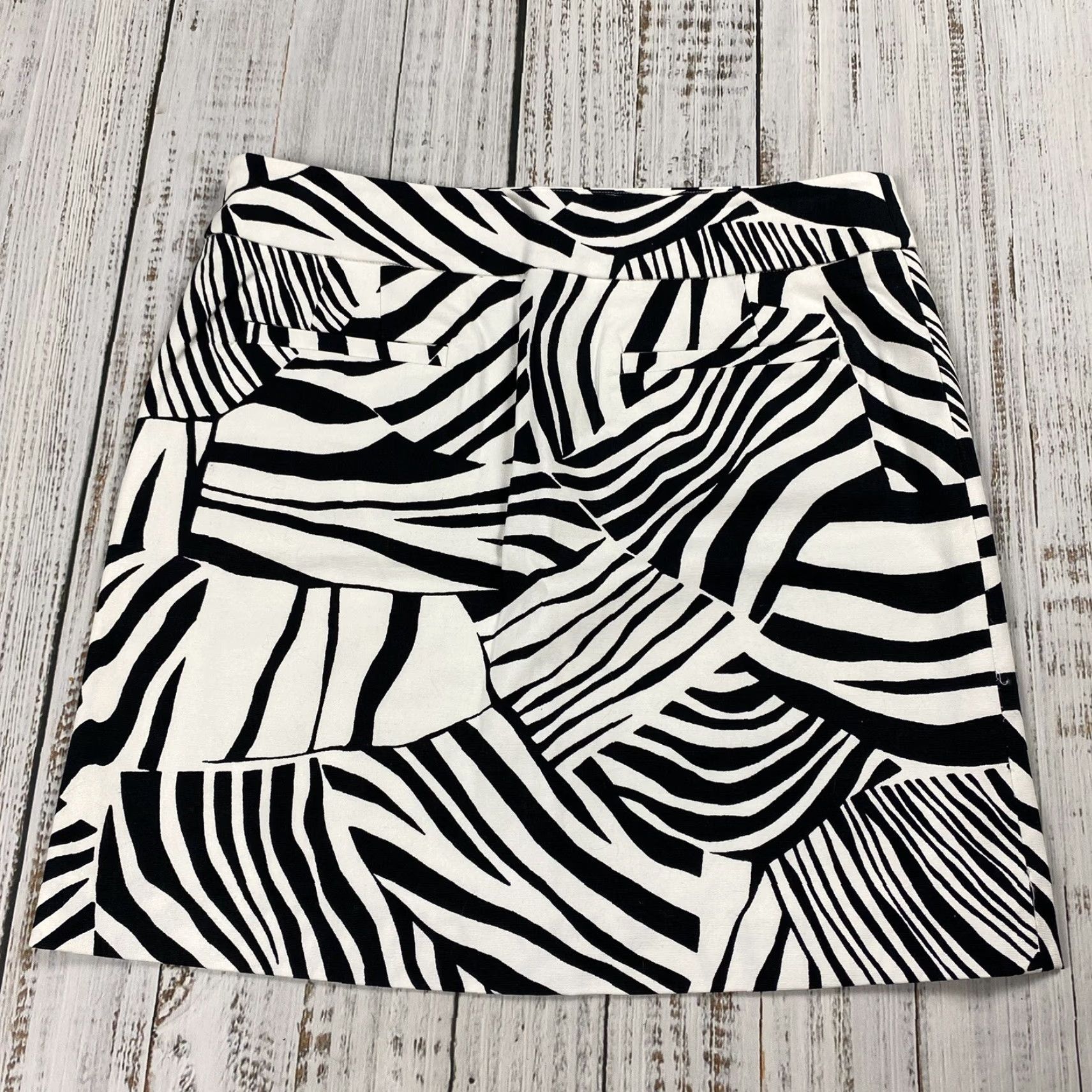 Kenneth Cole KENNETH COLE Women's Zebra Print Midi Skirt Black/White Size 4 Cotton Casual Size 27" / US 4 / IT 40 - 4 Thumbnail