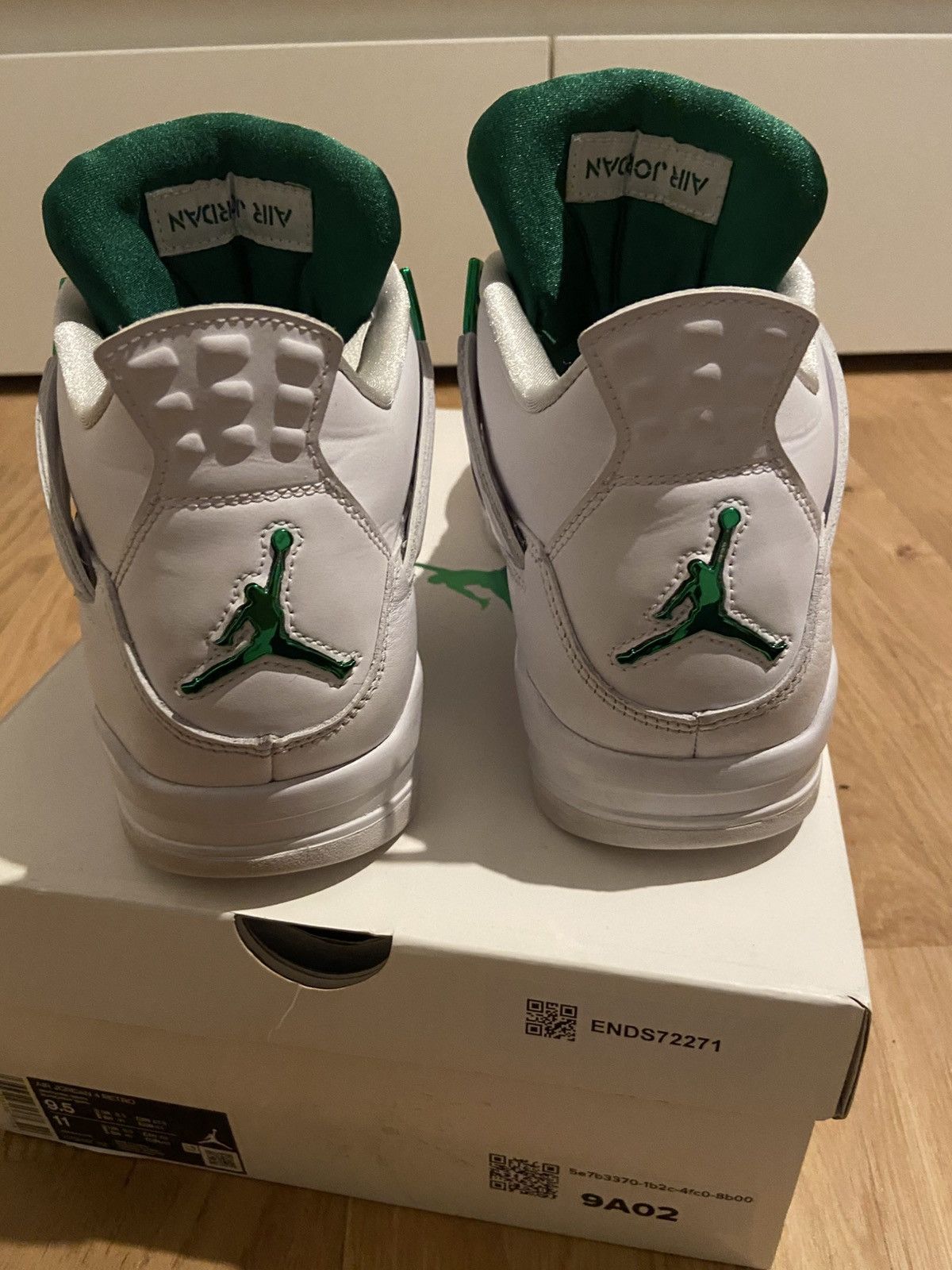 Jordan Brand Jordan 4 Metallic Green 9.5 Size US 9.5 / EU 42-43 - 5 Thumbnail