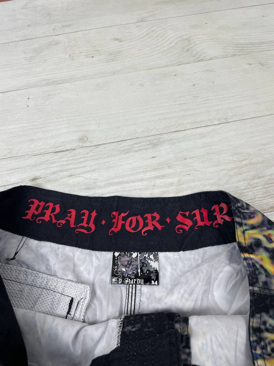 Ed Hardy Vintage Ed Hardy Surf Shorts Y2K Love Kills Slowly Size US 34 / EU 50 - 9 Thumbnail