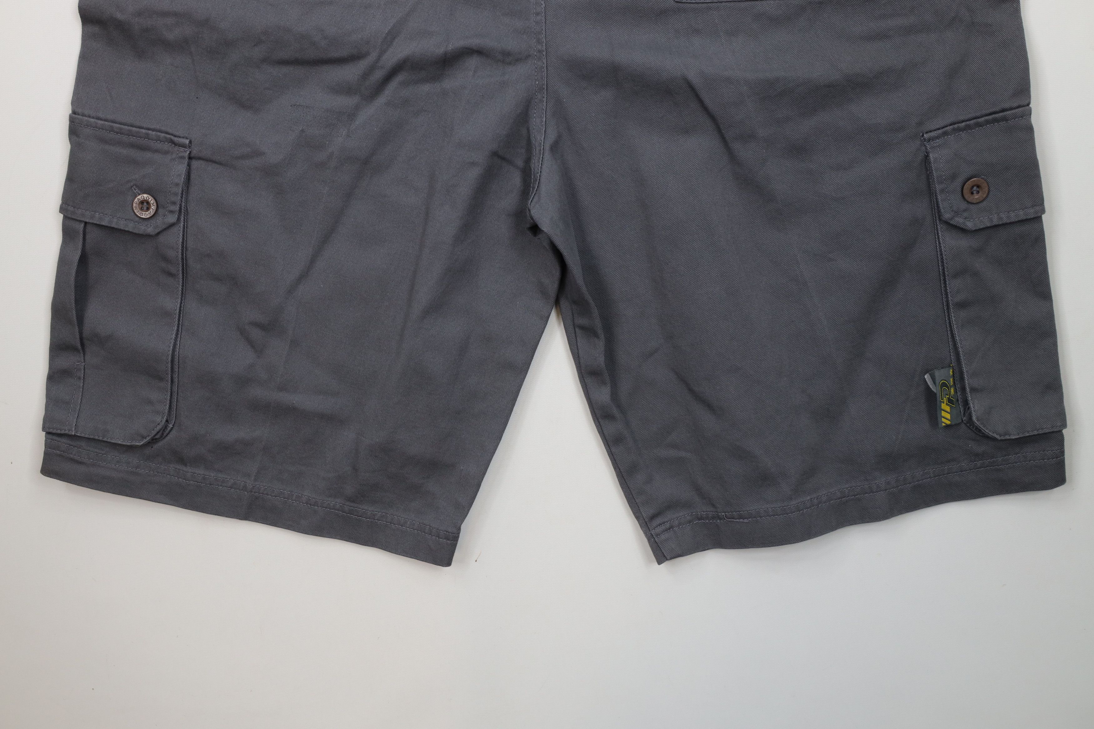 Vintage Vintage 90s Y2K Streetwear Fit Cargo Shorts Gray Cotton Size US 40 / EU 56 - 12 Thumbnail