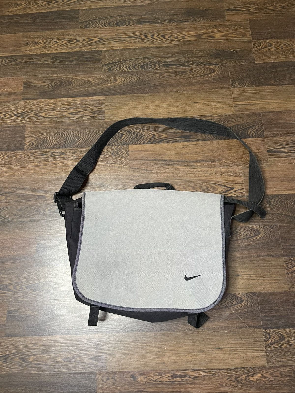 Nike × Vintage Nike Vintage BASIC Logo School Bag 90’s Size ONE SIZE - 1 Thumbnail