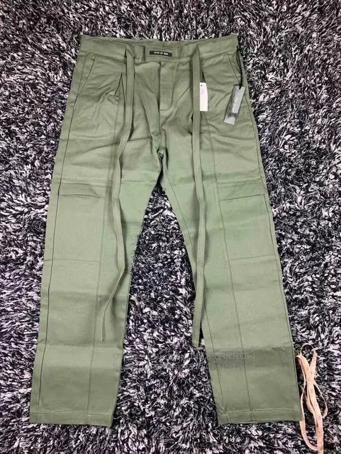 Fear of God fear of god baggy cargo trouser in green. Size US 34 / EU 50 - 1 Thumbnail
