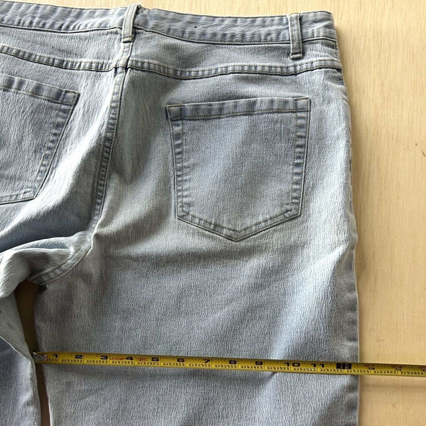 Cherokee Cherokee Jeans Womens 16 Blue Relaxed Straight Capri Light Wash Stretch Denim Size 38" / US 16 / IT 52 - 6 Thumbnail