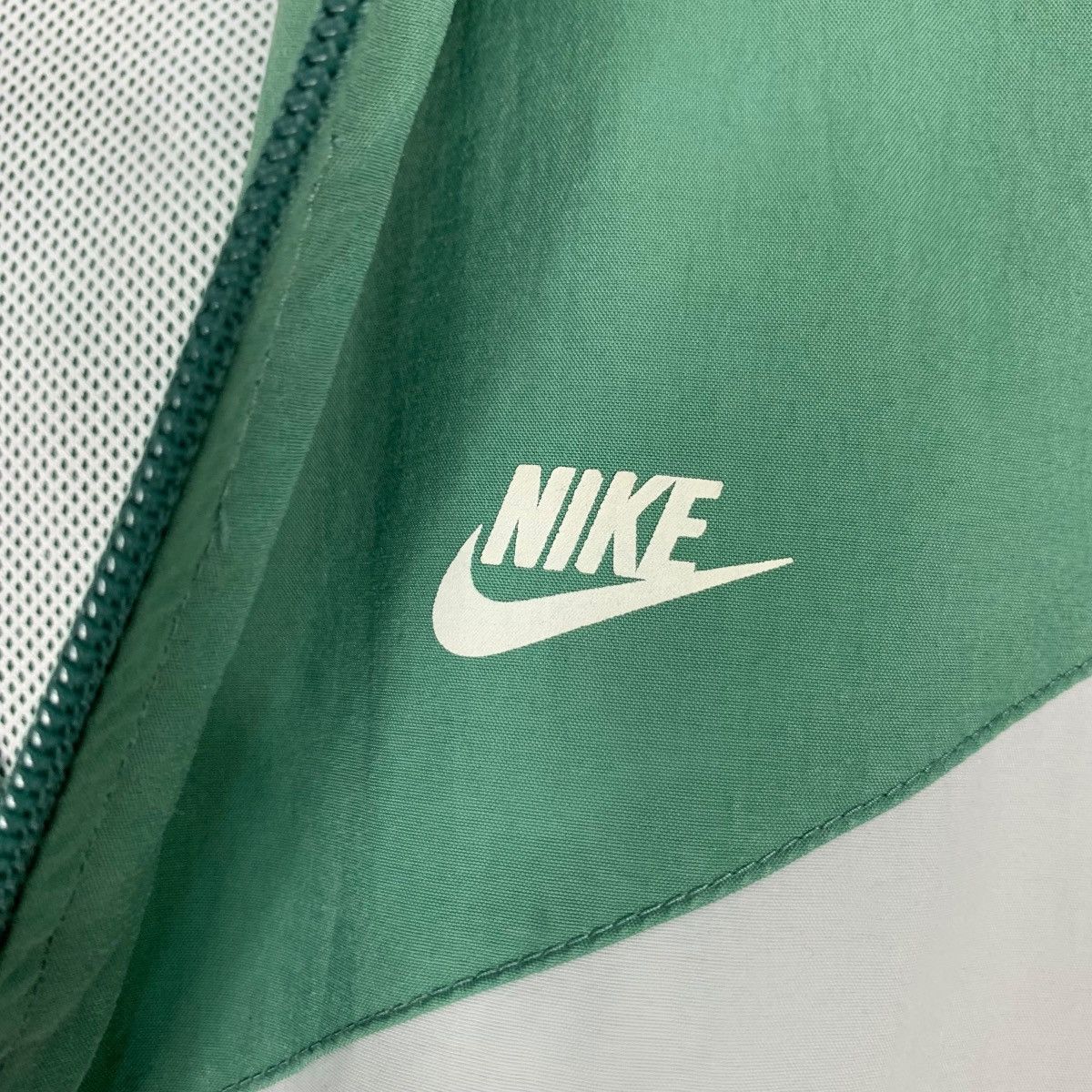 Nike Y2k NIKE Big Swoosh Logo Colorblock Hoodie Jacket #0954-C42 Size US L / EU 52-54 / 3 - 15 Thumbnail