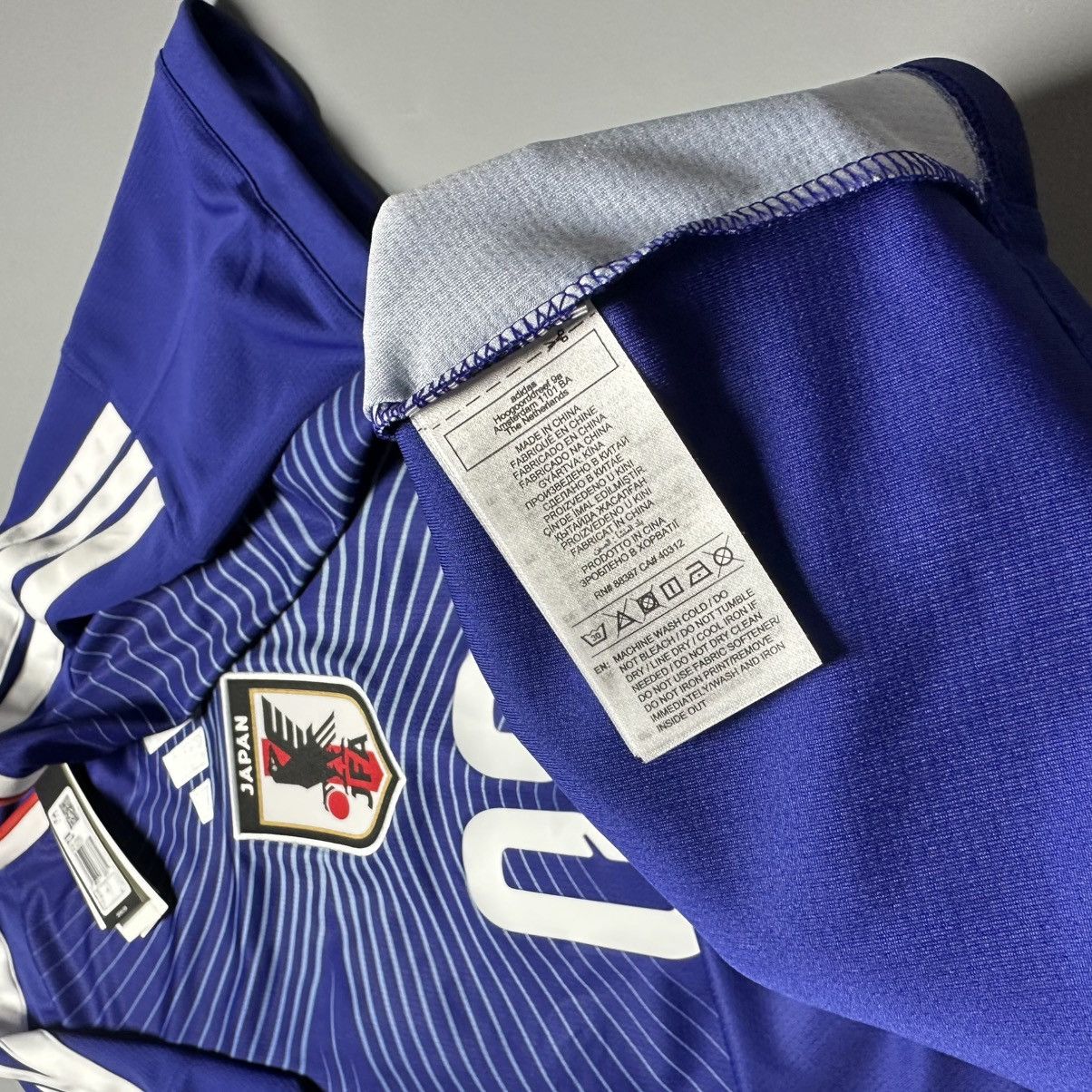 Adidas JAPAN ADIDAS 2026 WORLD CUP FOOTBALL SOCCER HOME JERSEY Size US L / EU 52-54 / 3 - 10 Thumbnail