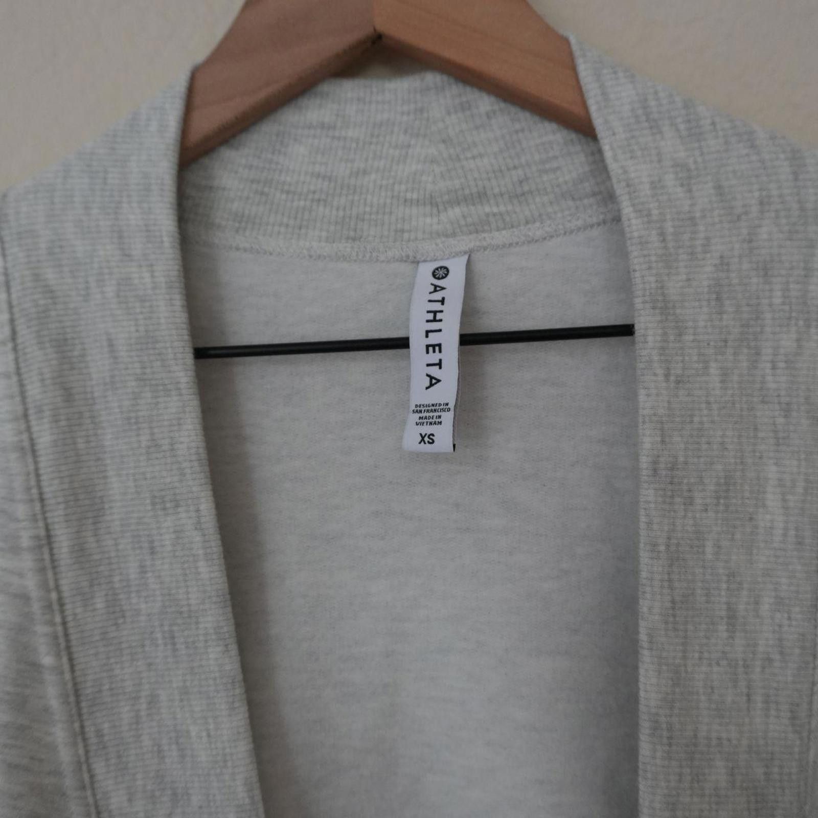 Other Athleta Cardigan Women's XS Grey Body Wrap Size XS / US 0-2 / IT 36-38 - 3 Thumbnail
