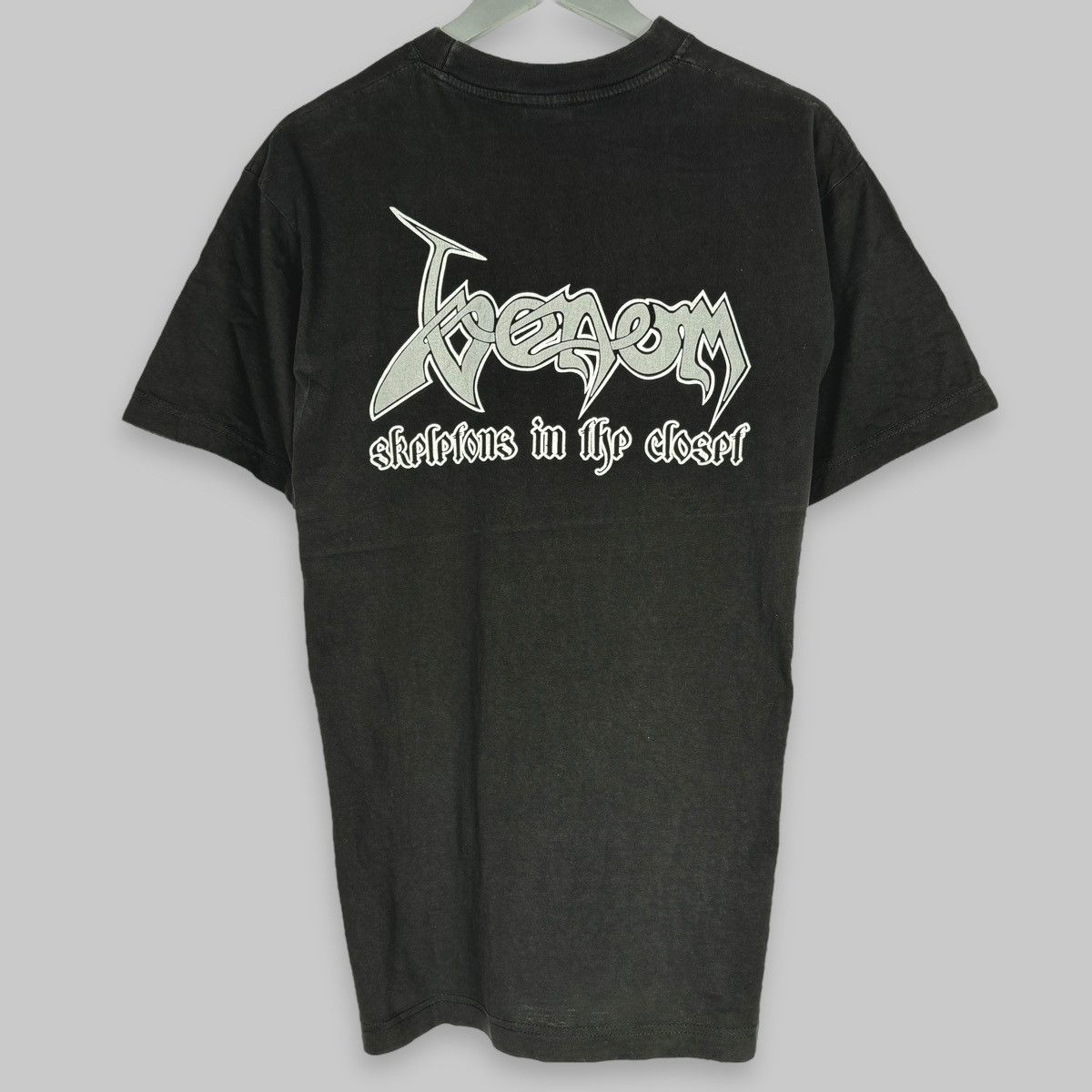 Band Tees Vintage Venom Skeletons In The Closet Euro Metal T Shirt Size US L / EU 52-54 / 3 - 2 Thumbnail