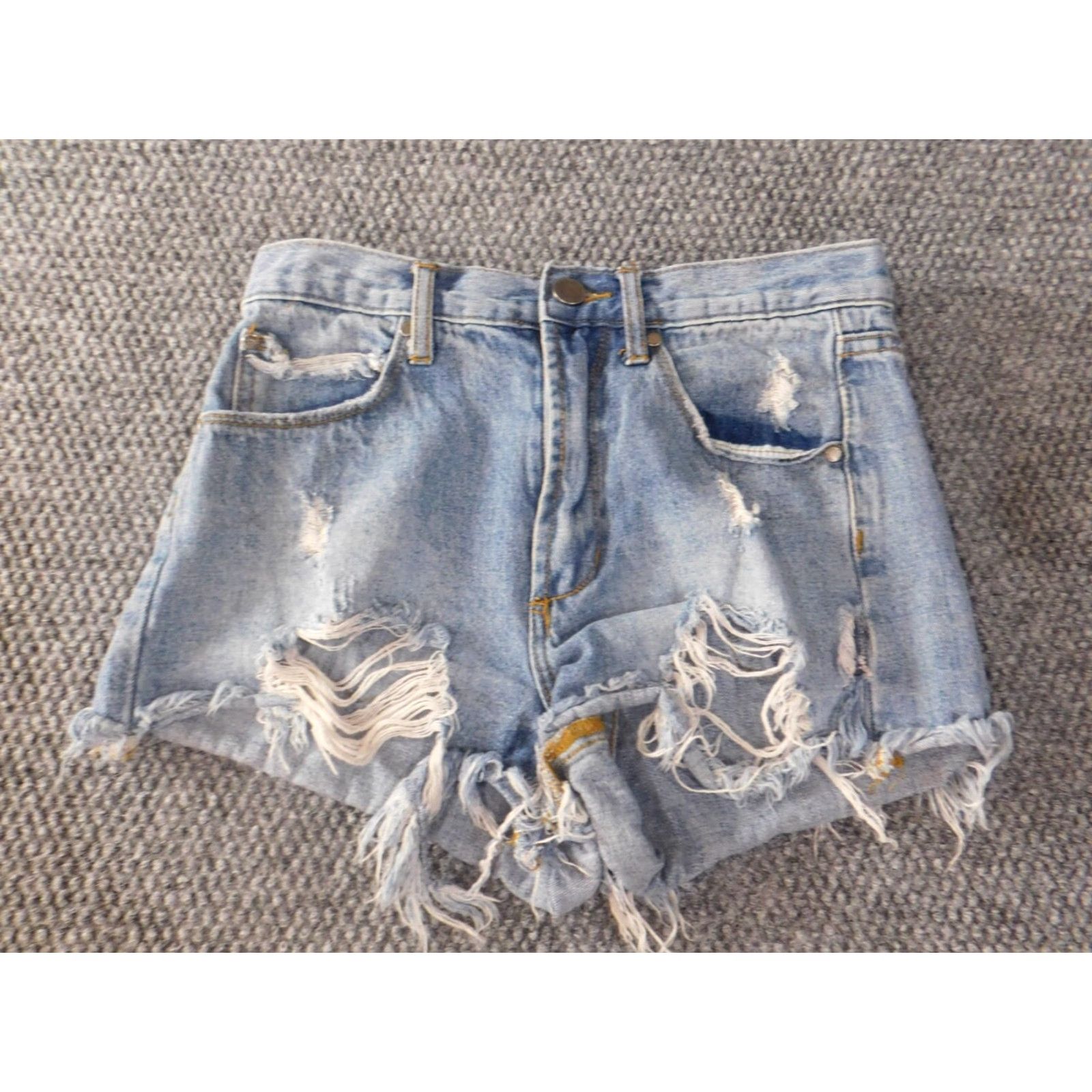 Vintage Articles of Society Womens Shorts 24 blue distressed cut light denim Cut-Off Flat Front Zip Size 42" / US 20 - 2 Thumbnail