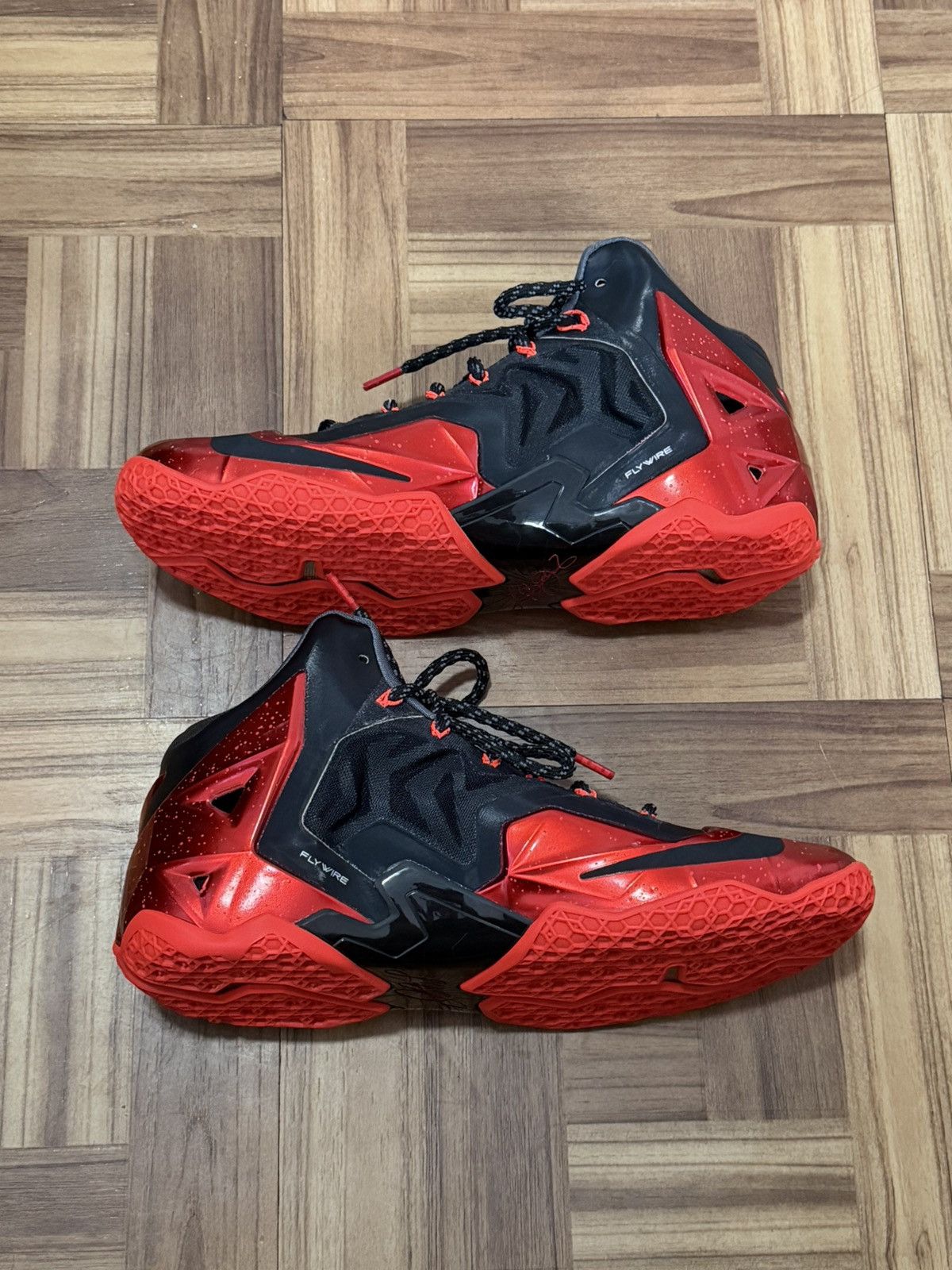 Nike Nike LeBron 11 Away Size US 10.5 / EU 43-44 - 2 Thumbnail