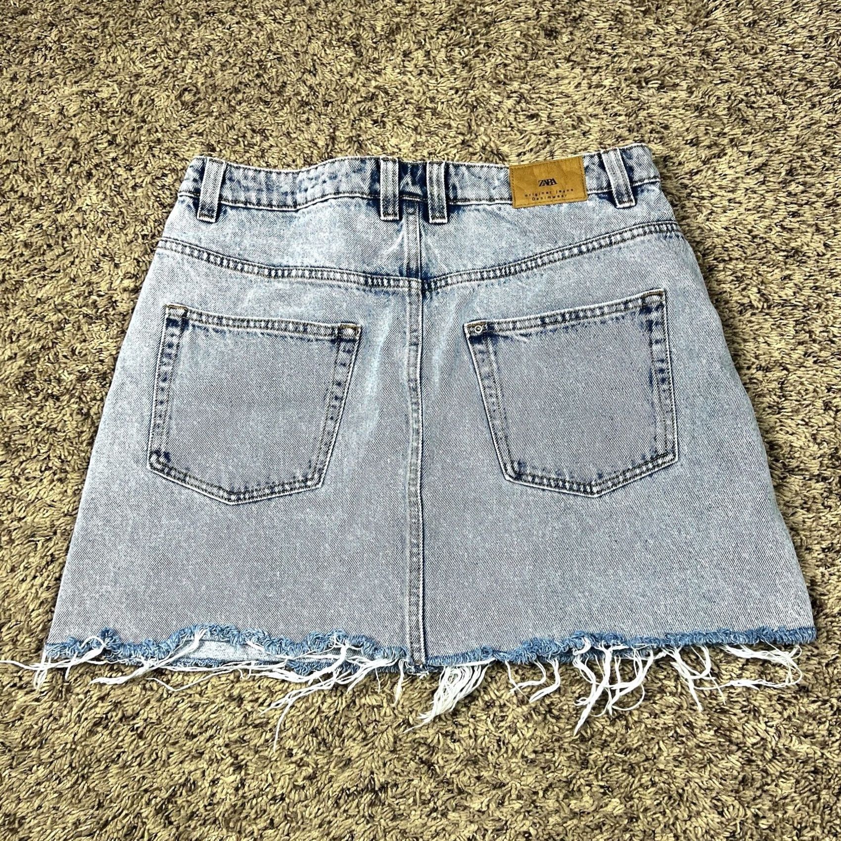 Zara Zara Light Blue Denim Jean Skirt Size Medium Waist 30in Button Up Front Mini, Short, Casual Womens Size 32" / US 10 / IT 46 - 3 Thumbnail