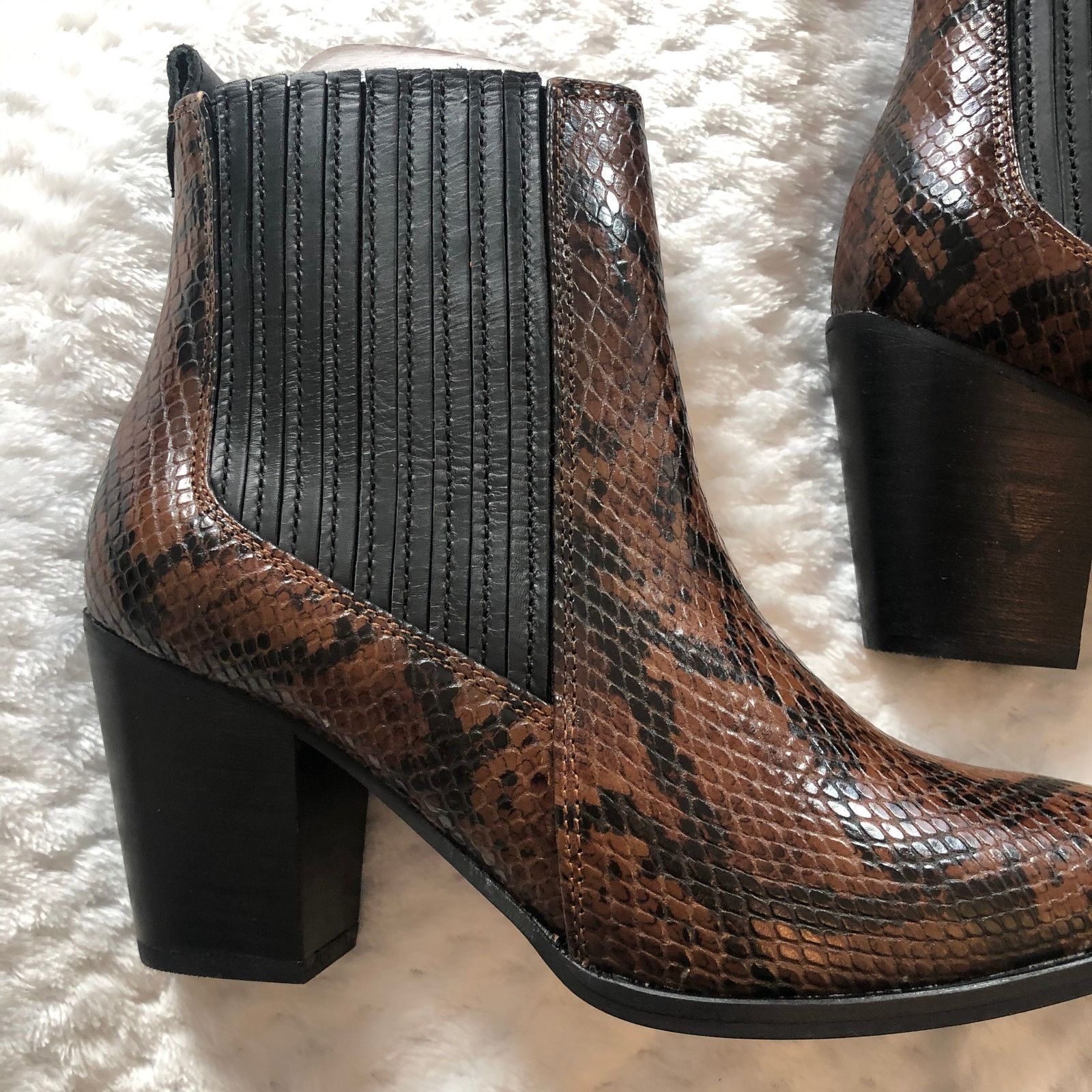 Clarks Clarks West Lo Dark Tan Snake Leather Heeled Booties Size US 8 / IT 38 - 3 Thumbnail