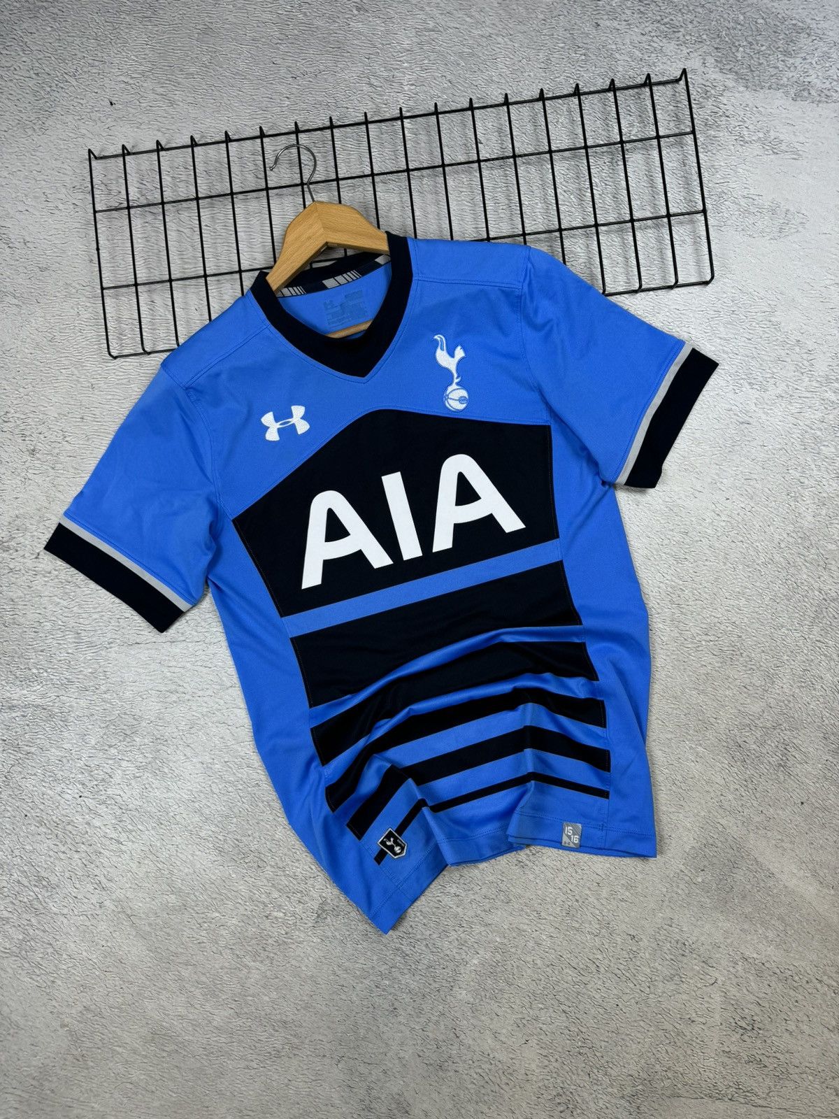 Under Armour × Vintage Vintage Tottenham 2015/16 Under Armour Jersey Blokcore M sz Size US M / EU 48-50 / 2 - 1 Thumbnail