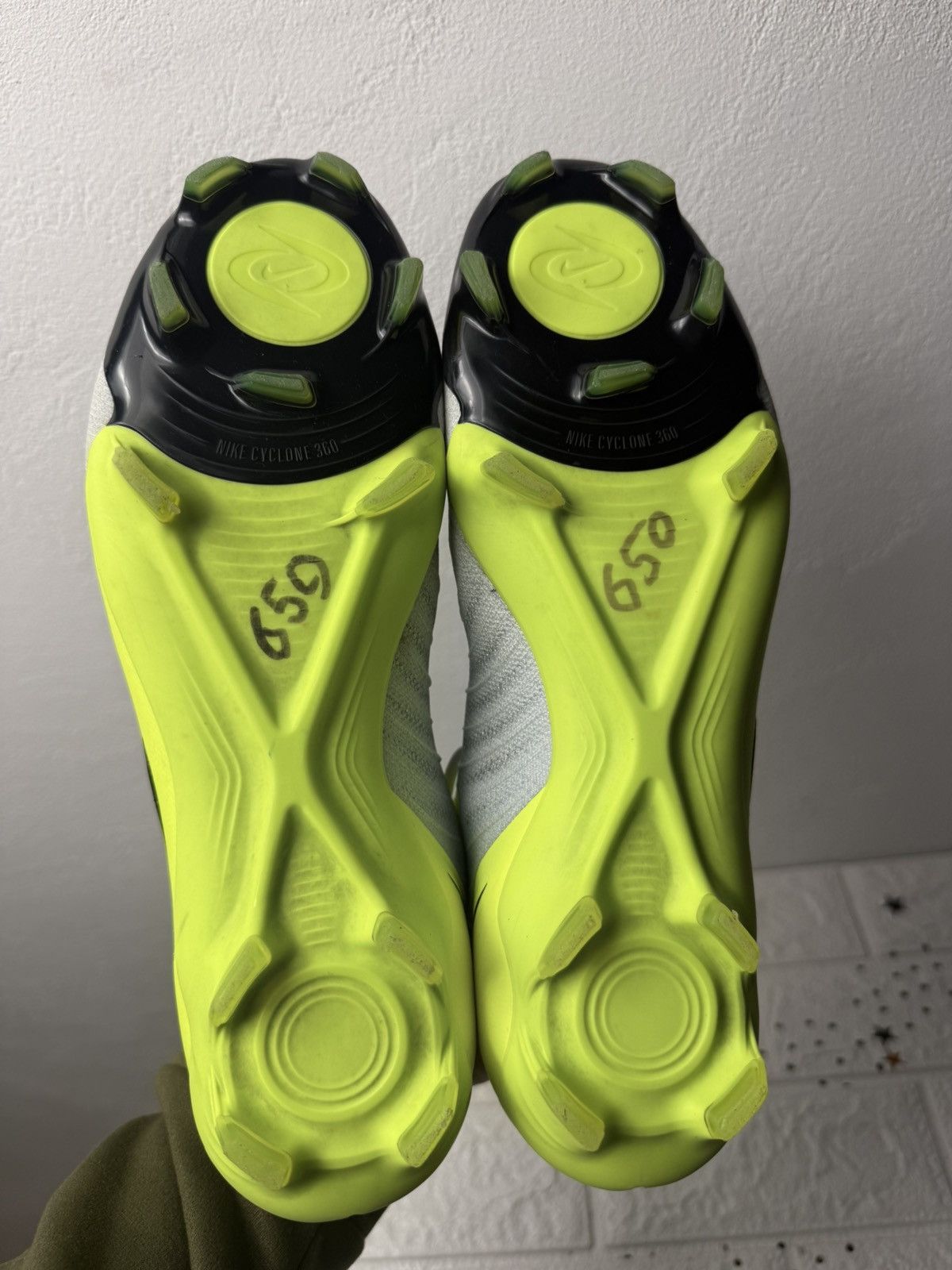 Nike Nike Phantom GX 2 Elite FG US8 UK7 EUR41 Boots FJ2563-003 Size US 8 / EU 41 - 12 Thumbnail