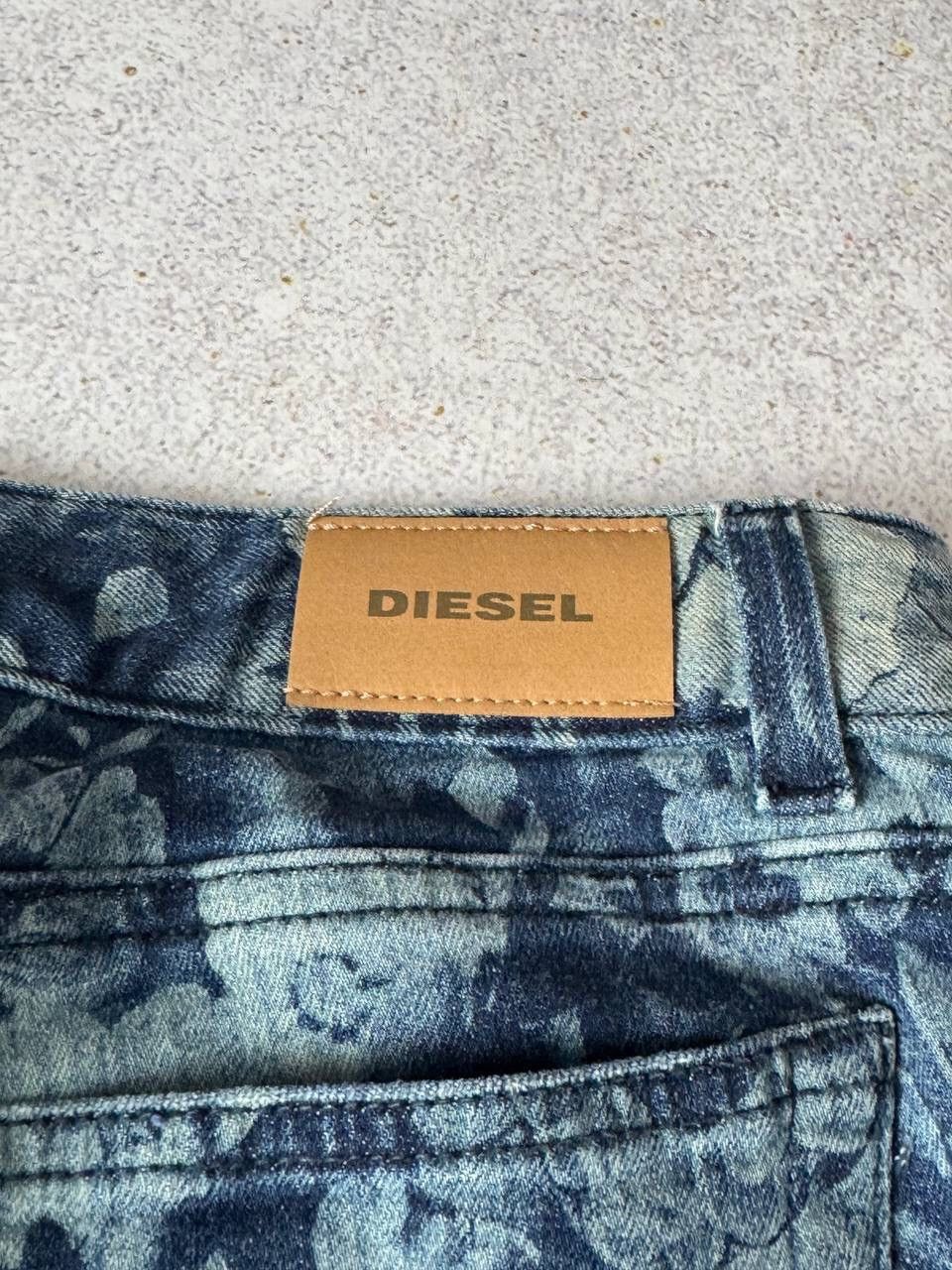 Diesel × Diesel Black Gold Vintage Diesel Denim Pants Flower Graphic Logo Y2K Rare Item Size US 28 / EU 44 - 3 Thumbnail