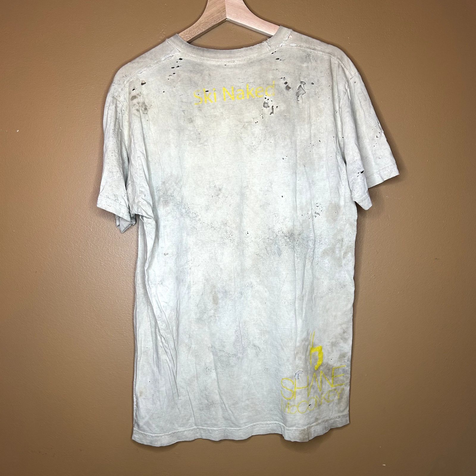 Vintage Insanely Thrashed / Distressed Skiing T-Shirt Vintage Size US L / EU 52-54 / 3 - 9 Thumbnail