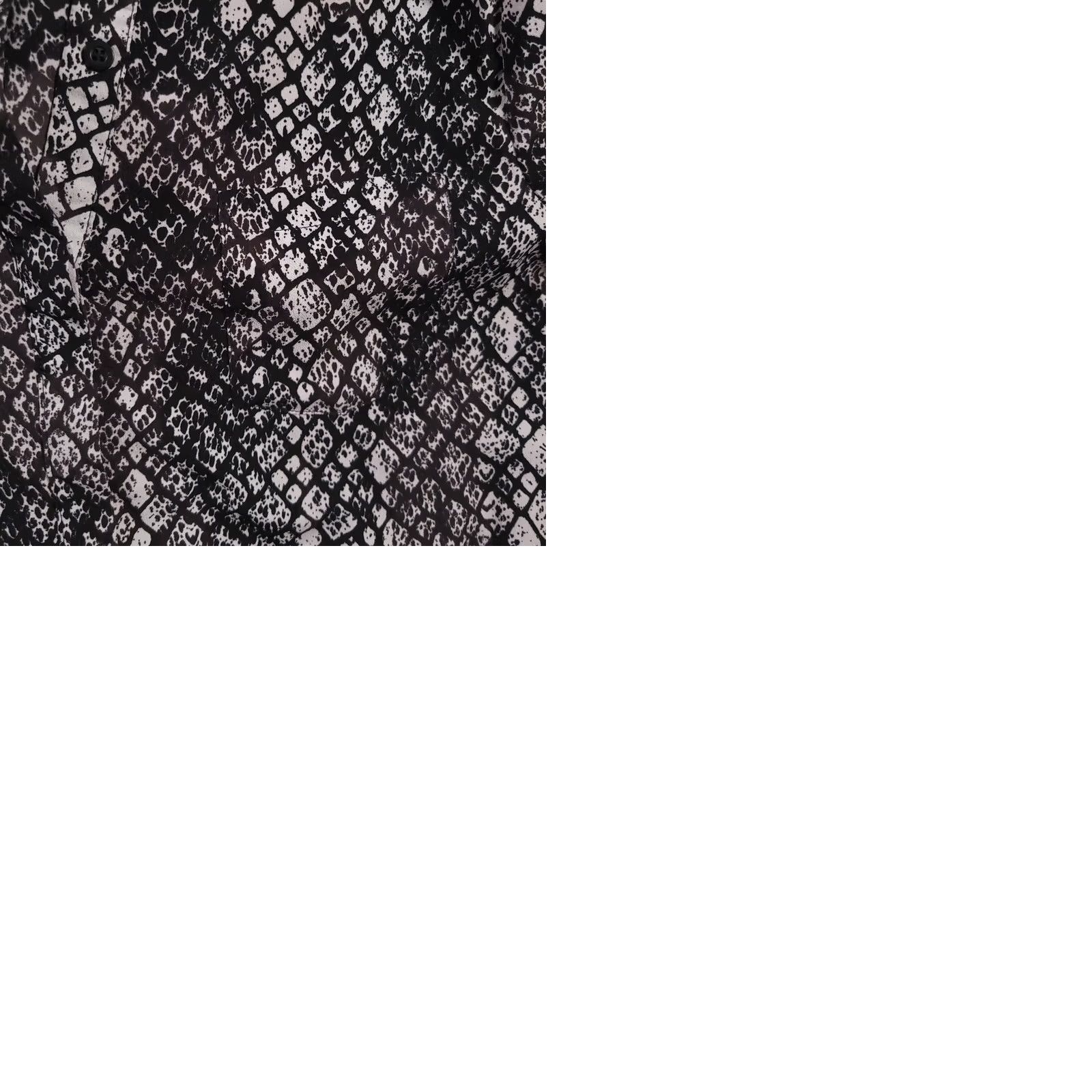 Apt. 9 Apt. 9 Shirt Women's Medium Black Long Sleeve V Neck Snake Print Button Up Size M / US 6-8 / IT 42-44 - 9 Thumbnail