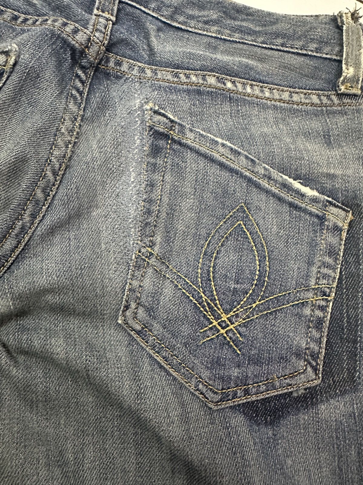 Ever × Japanese Brand × Vintage Vintage EVER Distressed Flare Jeans Slim Fits Size US 27 - 6 Thumbnail