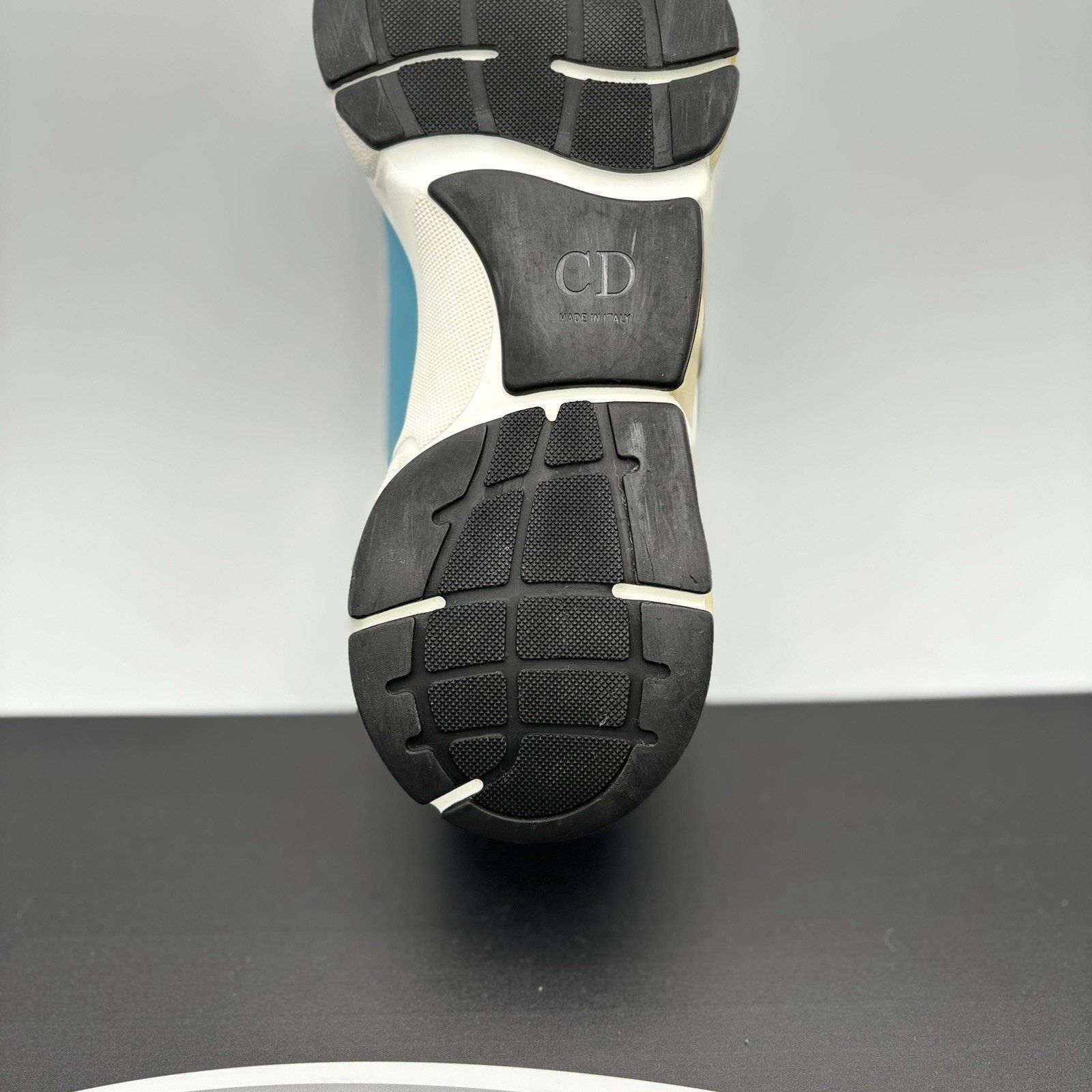 Dior Dior B22 ‘ White Blue ’ | GREAT CONDITION! Size US 12 / EU 45 - 19 Thumbnail