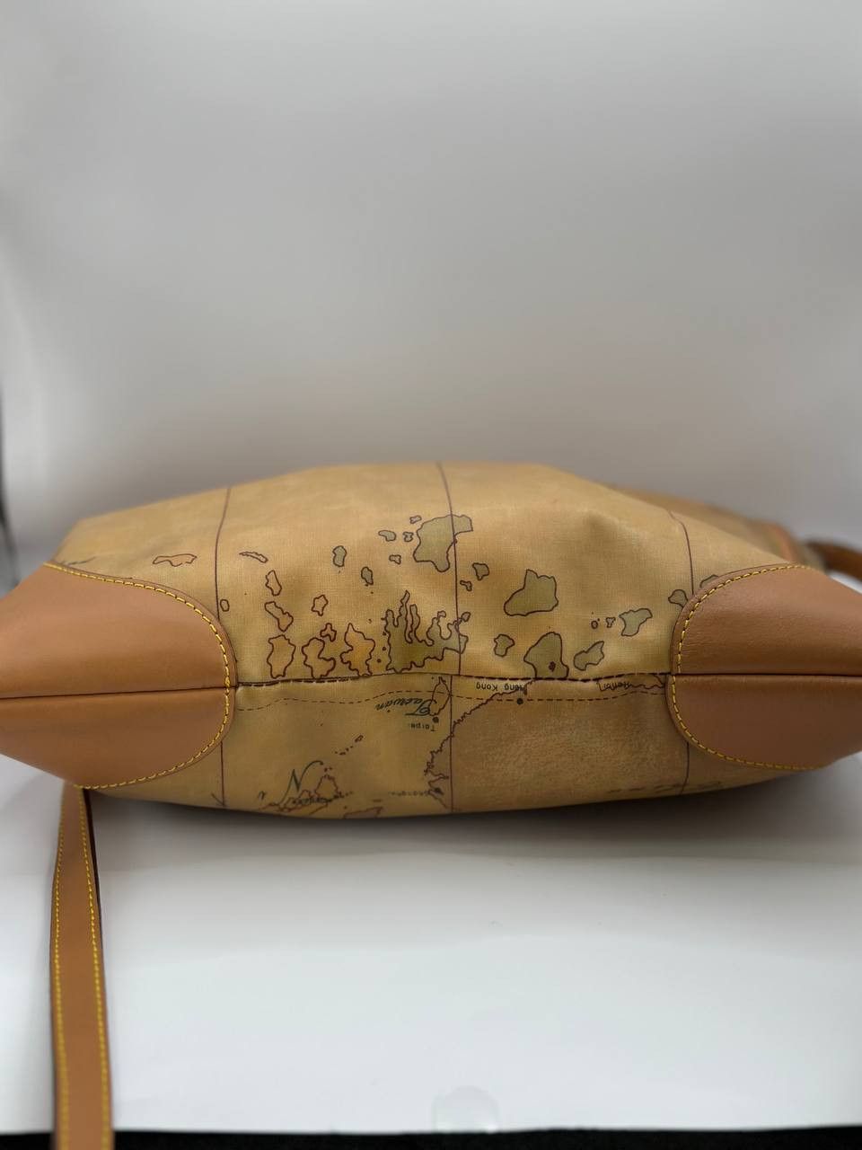 Alviero Martini Alviero Martini Classe Geo Map Shoulder Bag Vintage Leather Size ONE SIZE - 6 Thumbnail