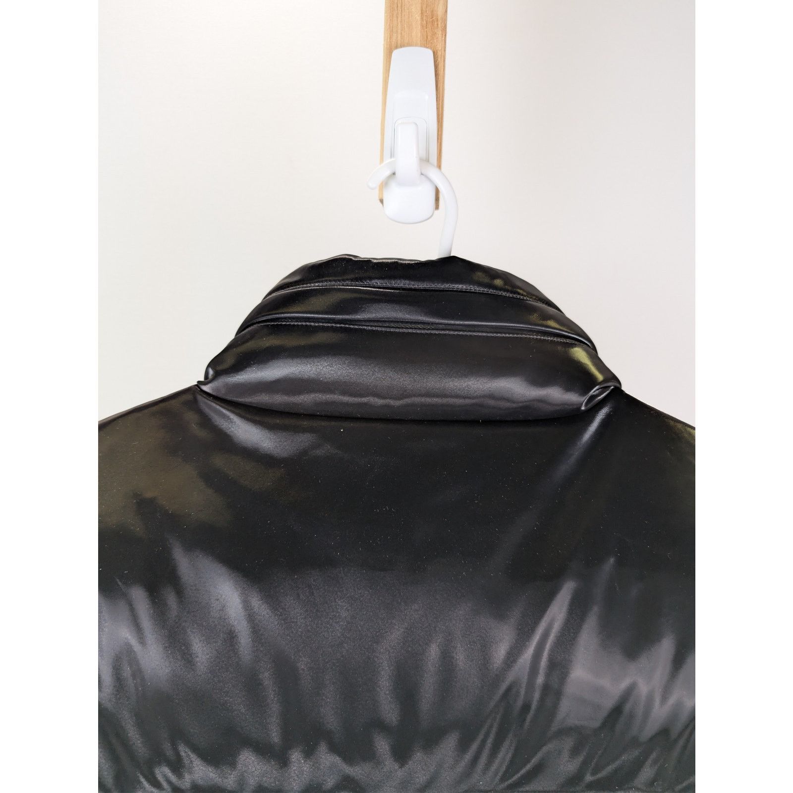 Saint Laurent Paris o1rshd1 CC20 Lacquered Down Puffer Jacket in black technical Size US M / EU 48-50 / 2 - 16 Thumbnail