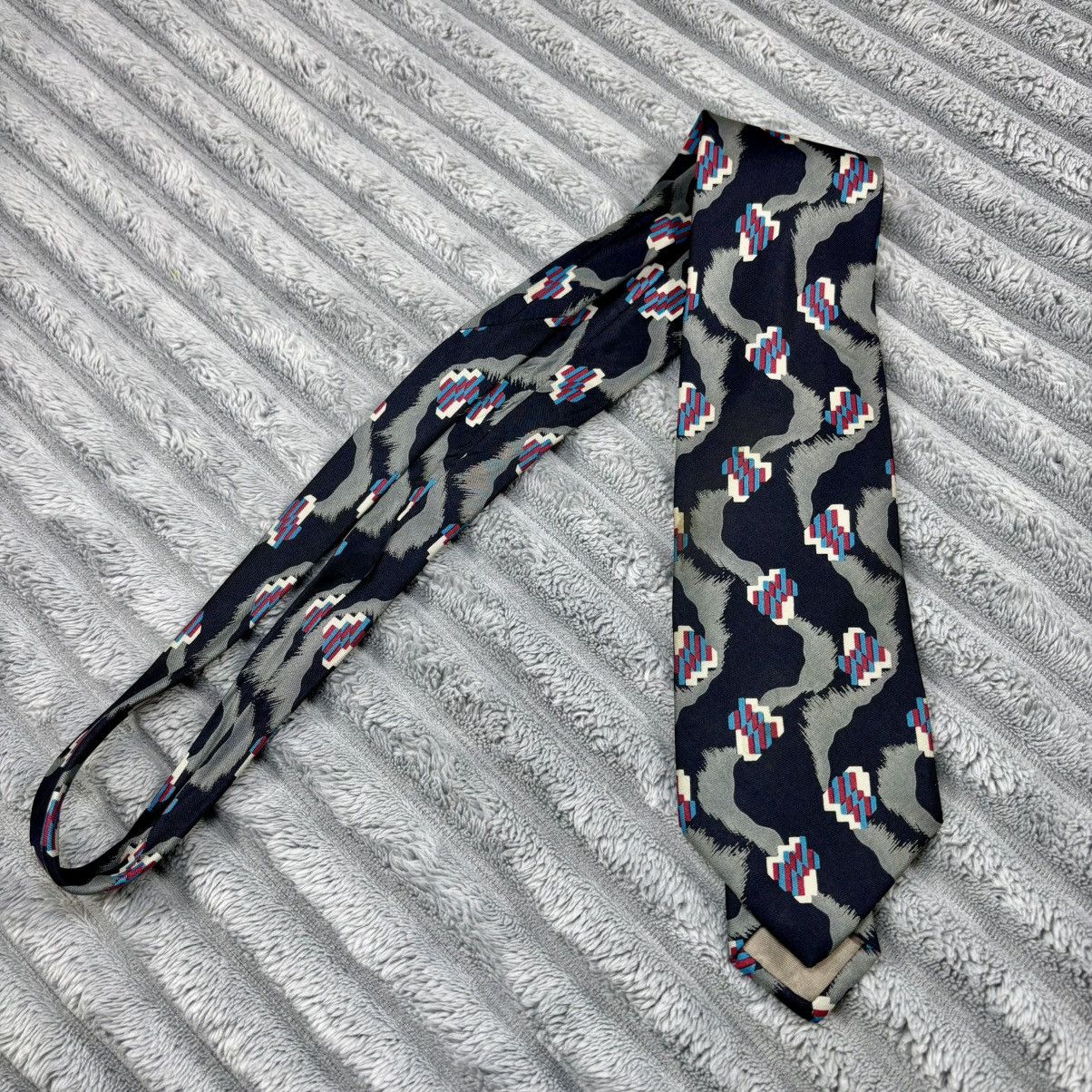 Giorgio Armani Giorgio Armani, 56in 100% pure silk Italy Aztec style print Size 46 - 1 Thumbnail