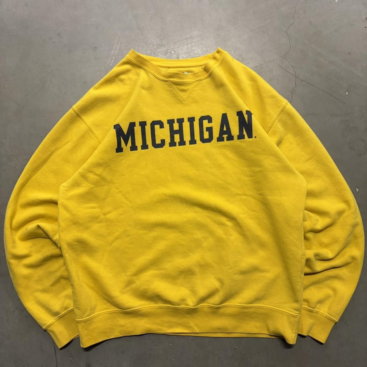 Vintage Crazy Vintage Y2K/2000s Michigan Wolverines Yellow Sweatshirt! Size US M / EU 48-50 / 2 - 1 Thumbnail