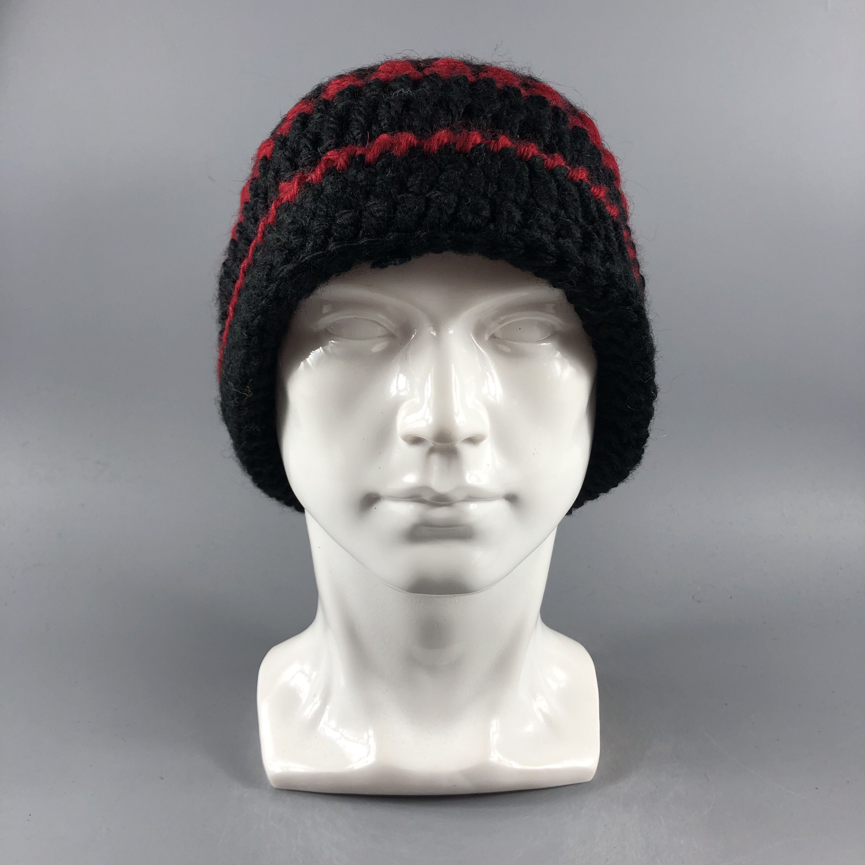 image of Vintage Stripe Knit Pom Pom Beanie Snow Hat Snow Cap -D164 in Black, Men's