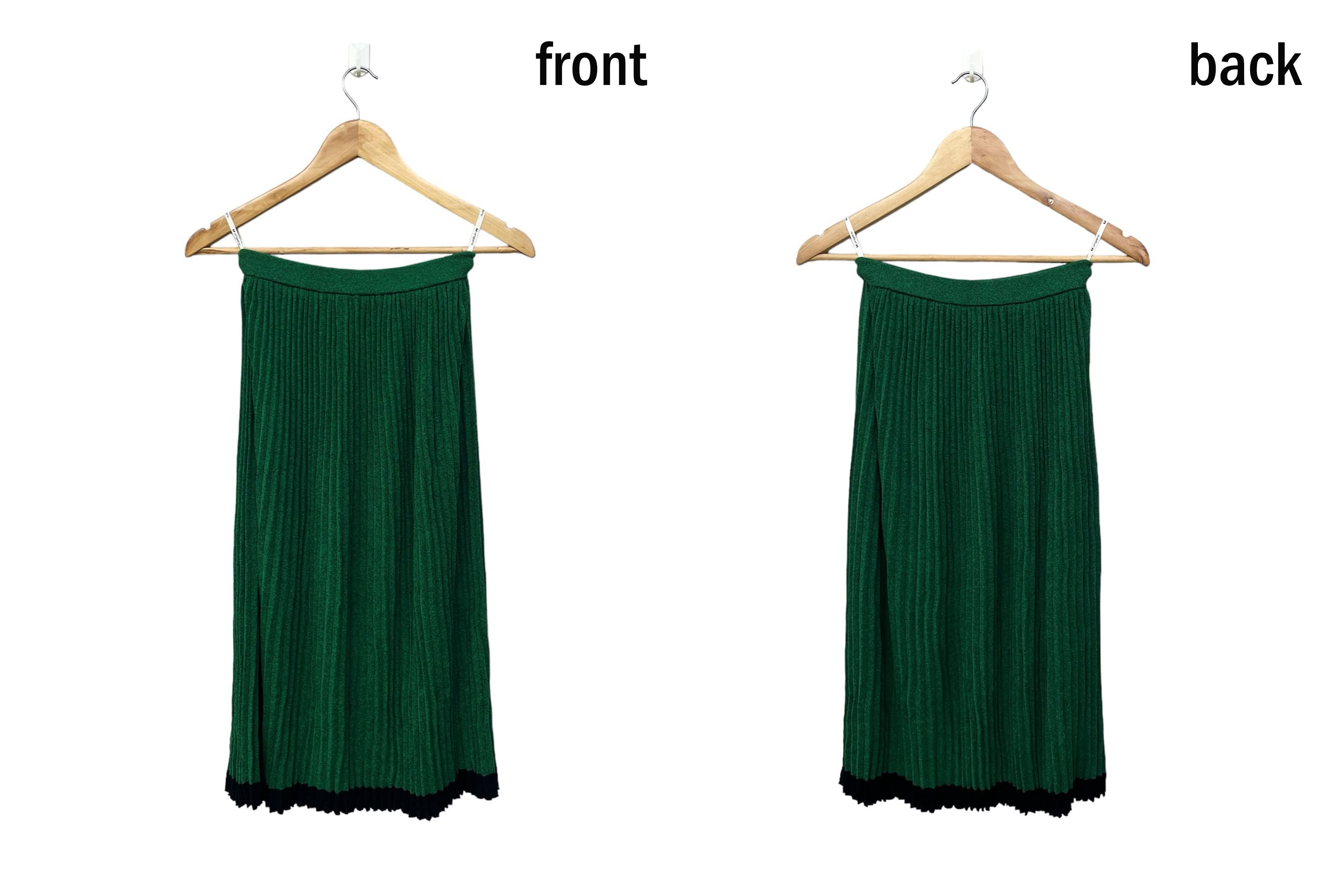Ungaro Paris Ungaro Paris Emerald Green Pleated skirt with black hemline Size 25" / US 0 / IT 36 - 3 Thumbnail