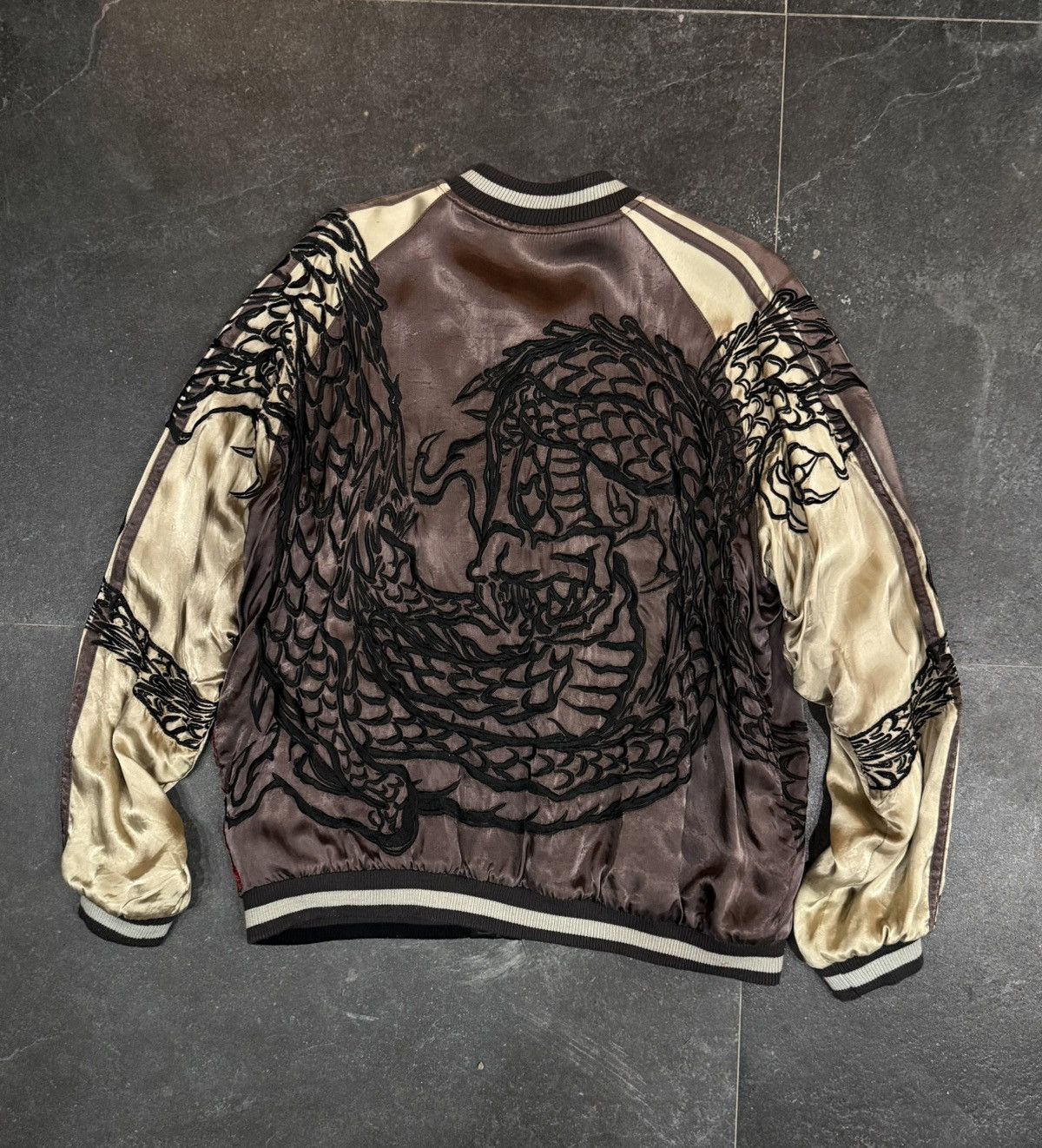Japanese Brand Vintage Japanese Clasic Script Embroidery Dragon Reversible Size US XL / EU 56 / 4 - 1 Thumbnail