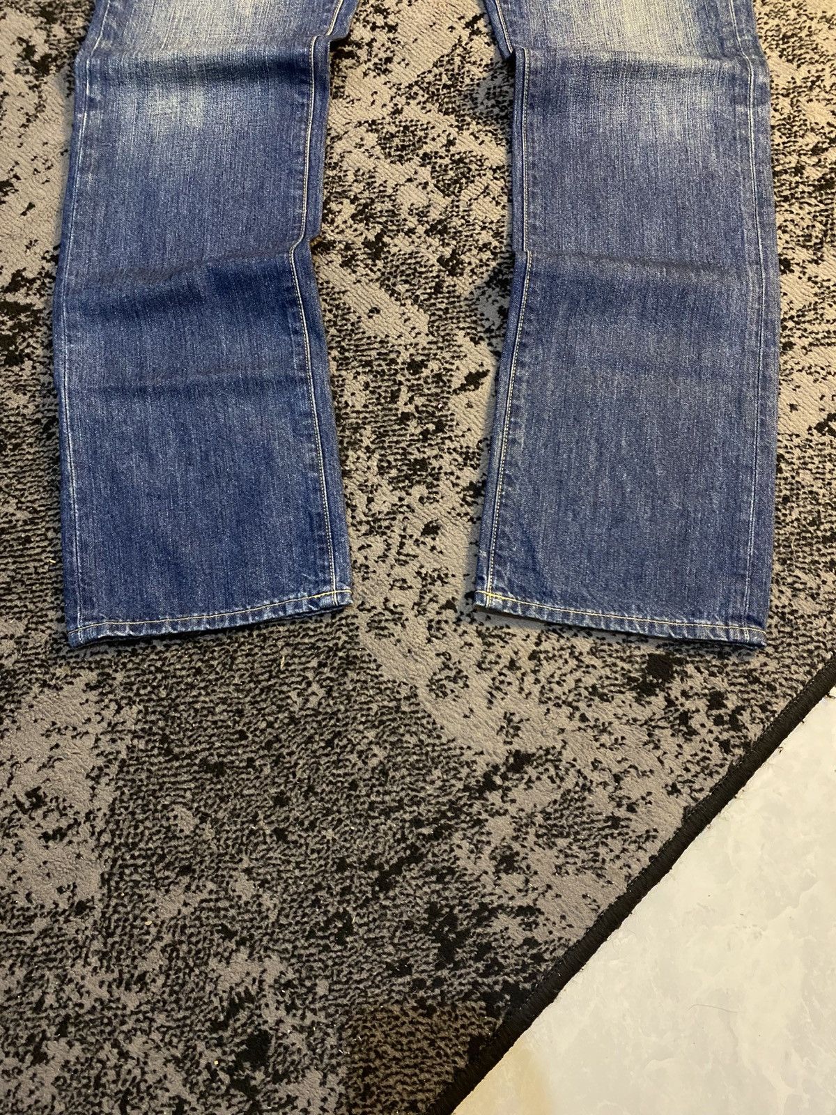 Undercover × Uniqlo Riped Uniqlo S-002 UJ Faded Regular Fit Straight Jeans 🔥 Size US 33 - 8 Thumbnail