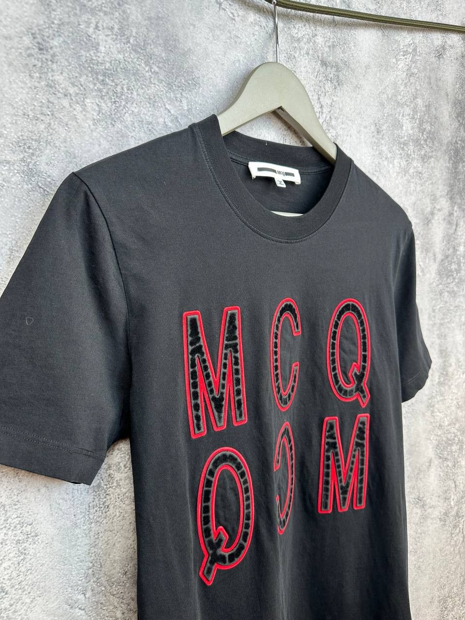 Alexander McQueen McQ Alexander McQueen Velvet Logo T-Shirt Black Red Crew SS Size US S / EU 44-46 / 1 - 3 Thumbnail