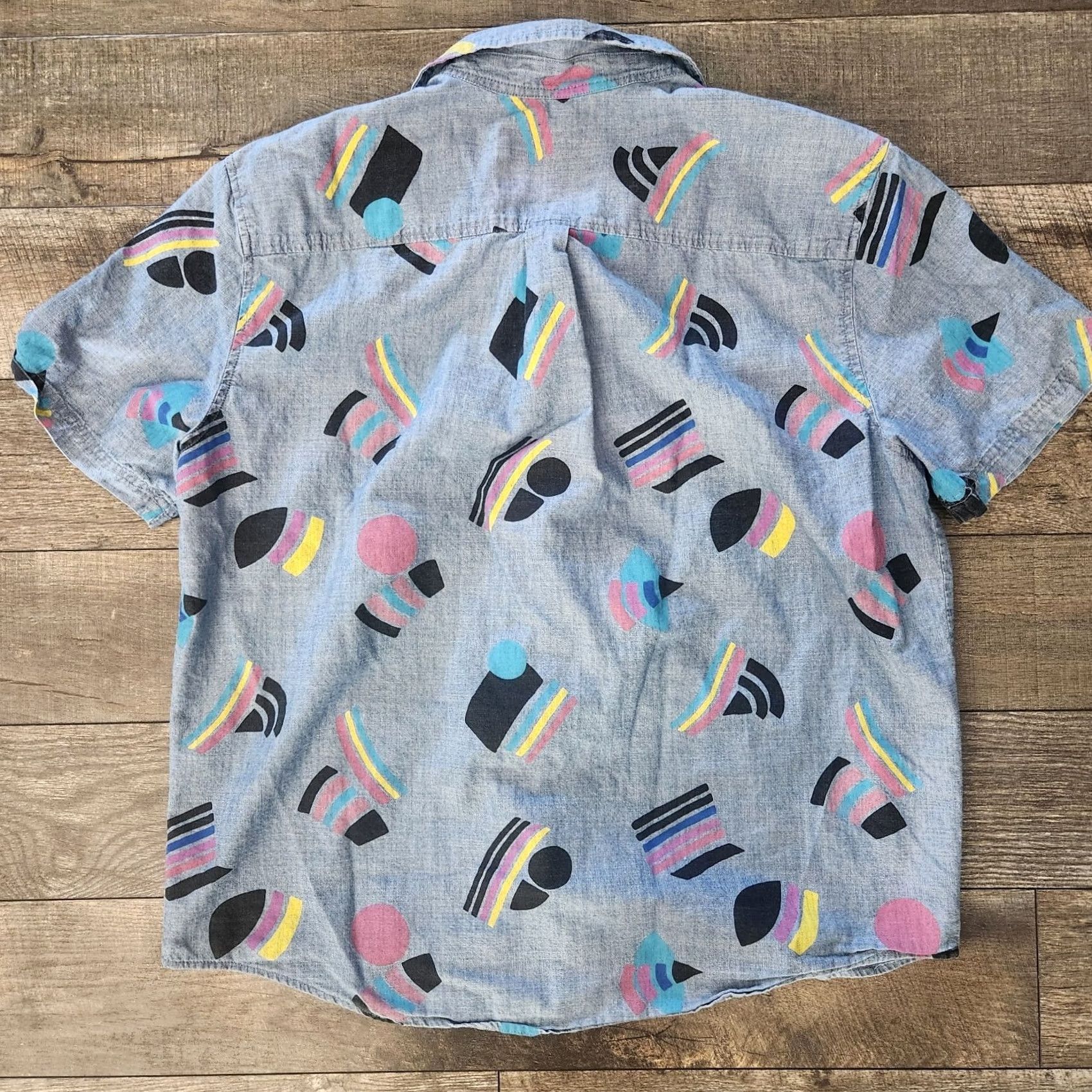 Vintage Take Pride Collection Shirt Men's Medium Blue Chambray Retro 90's Style Print Rainbow Button-Down Collared Short Sleeve Logo Embroidered Pocket Size US M / EU 48-50 / 2 - 3 Thumbnail