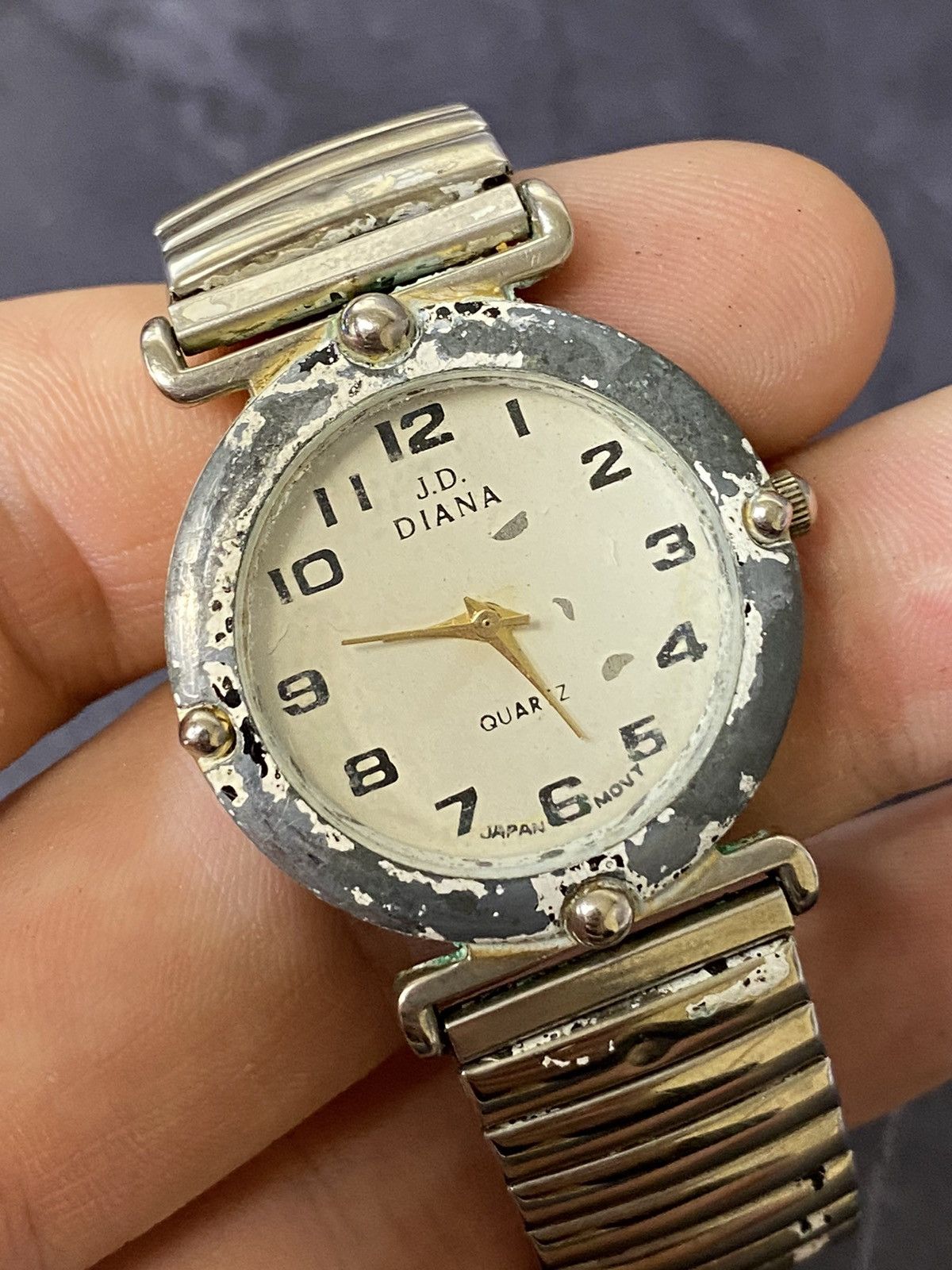 Japanese Brand J.D. DIANA Vintage Distressed Grunge Watch with Elastic Band Size ONE SIZE - 8 Thumbnail
