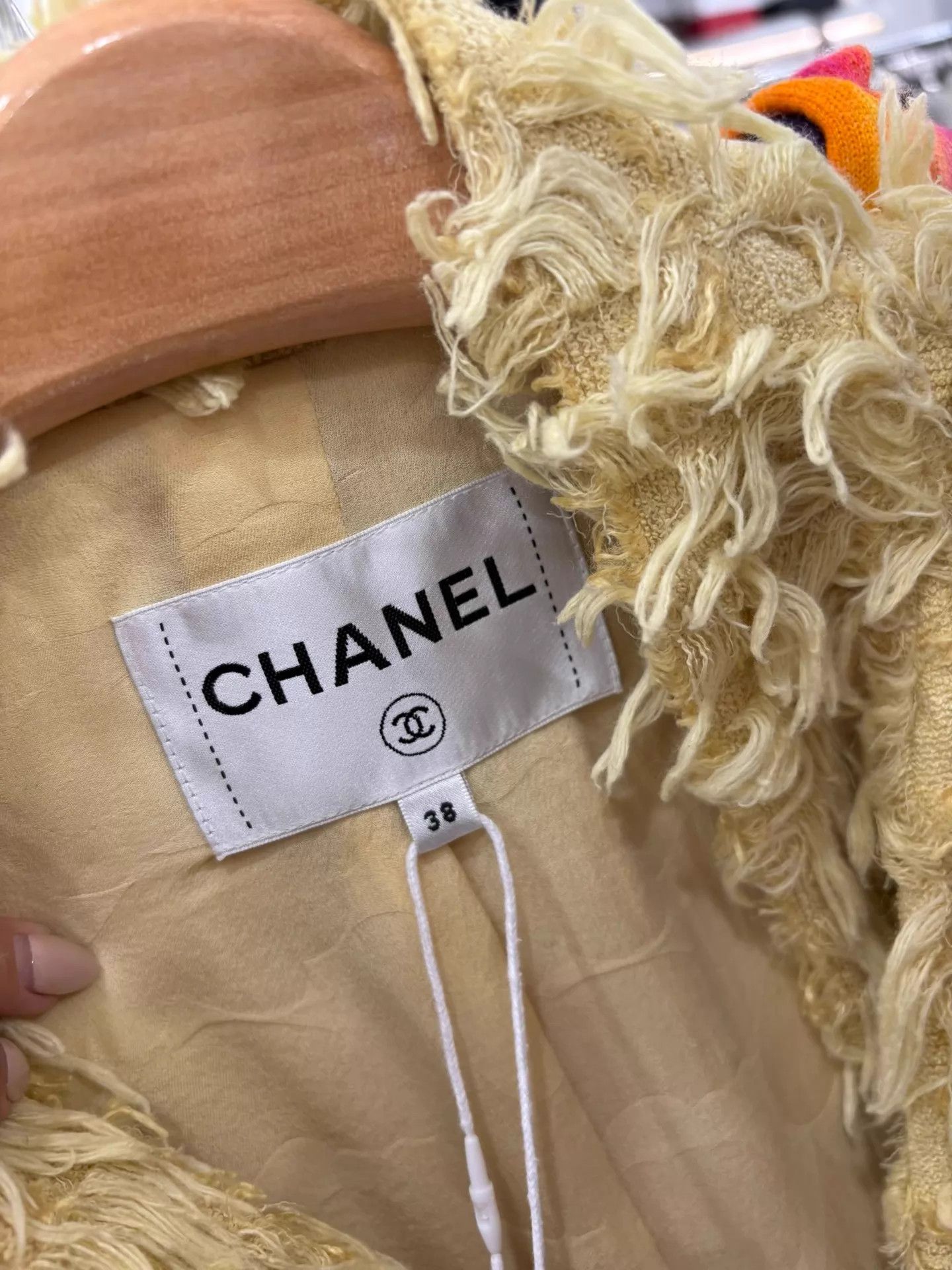 Chanel Chanel Mustard Yellow Fringe Runway Jacket 38 (Mint) Size S / US 4 / IT 40 - 6 Thumbnail