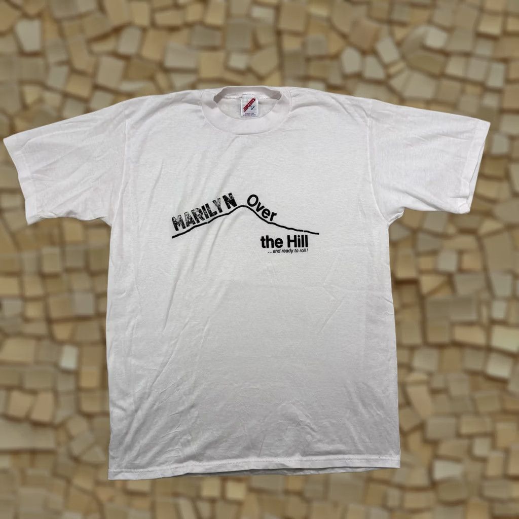 Jerzees VINTAGE Marilyn Over the Hill Ready To Roll Old Retired Single Stitch Graphic Tshirt L Size US L / EU 52-54 / 3 - 1 Thumbnail