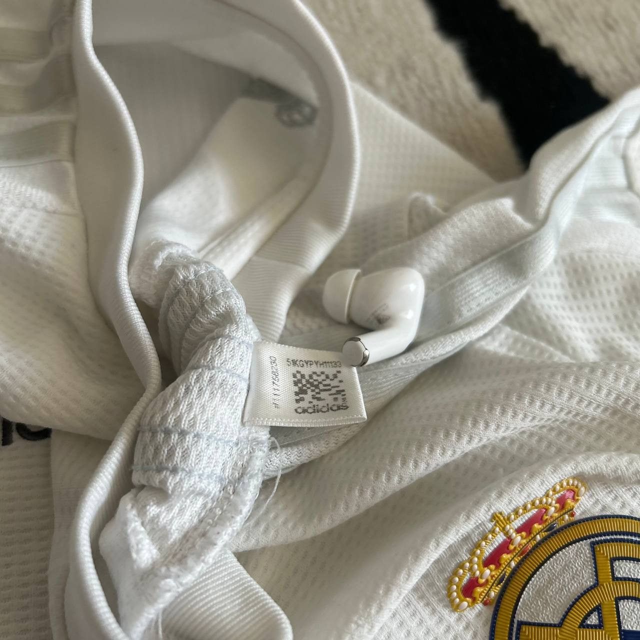 Adidas 👕 Real Madrid Home Jersey 2016/17 – Adidas x Fly Emirates Size US S / EU 44-46 / 1 - 6 Thumbnail