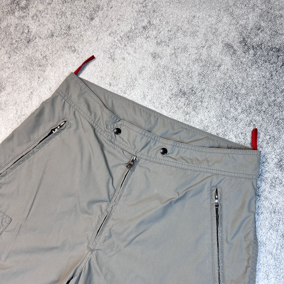 Prada Prada Vintage Nylon Cargo Zip Pockets Gray Tab Shorts Size US 30 / EU 46 - 3 Thumbnail